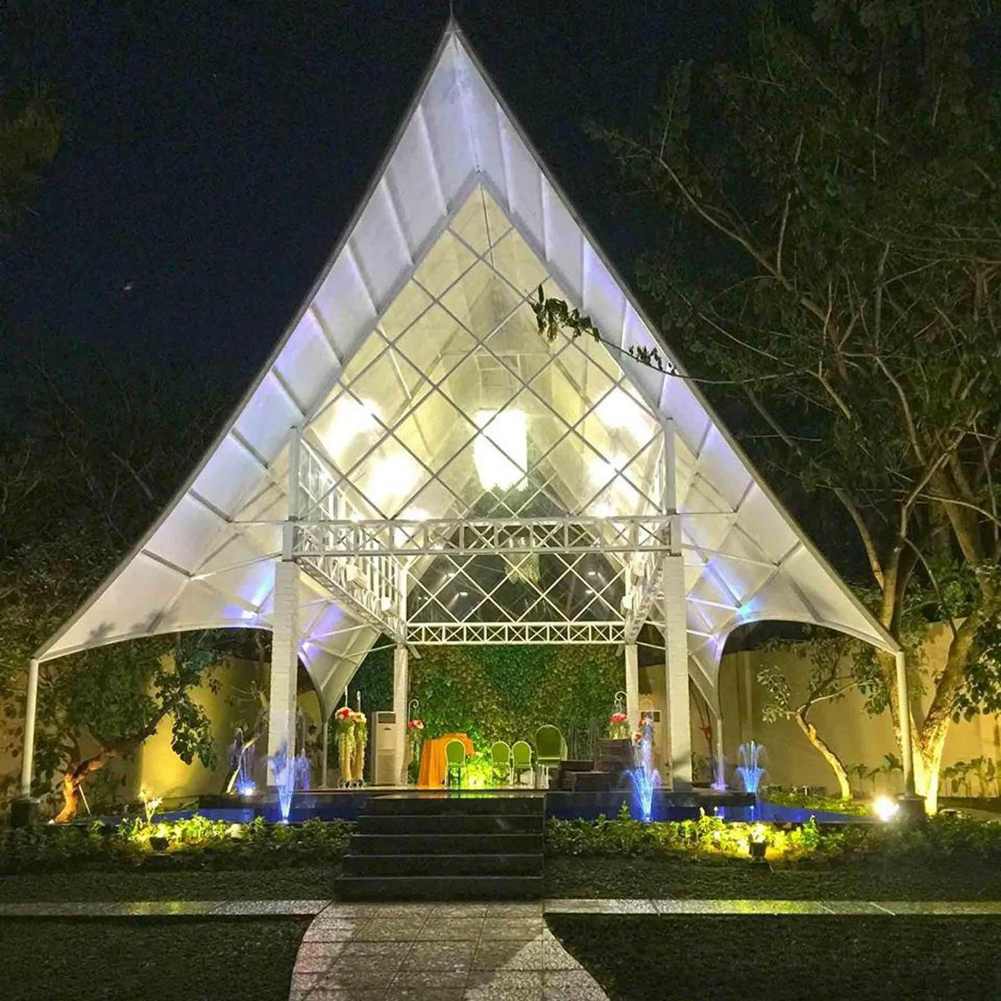 Property building in MaxOneHotels at Resort Makassar