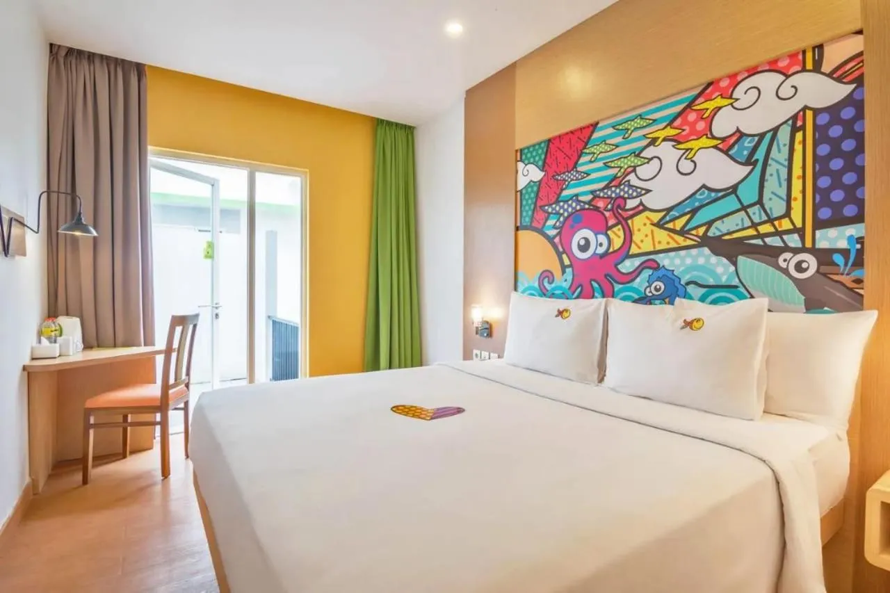 Bed in MaxOneHotels at Resort Makassar