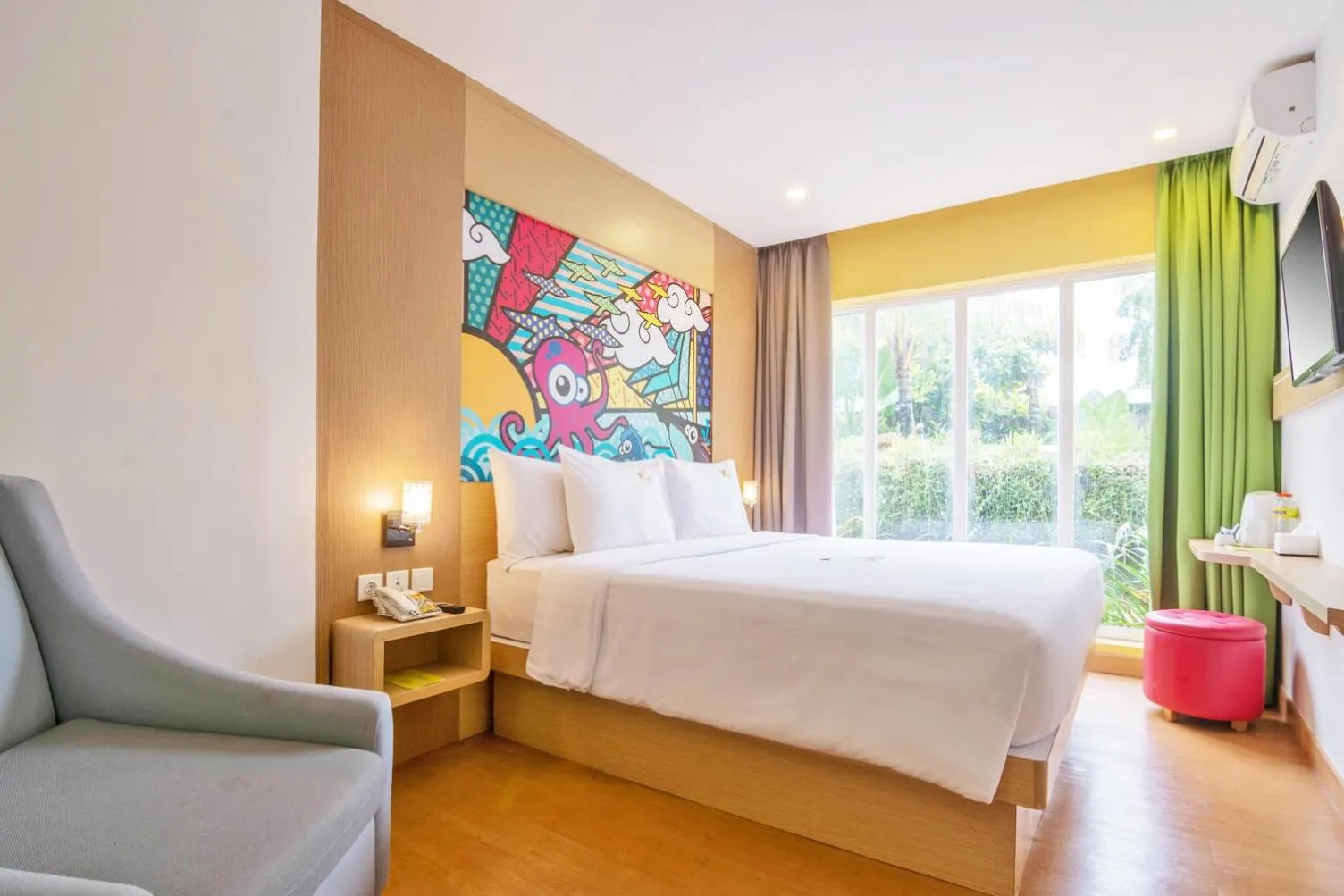 Bedroom, Bed in MaxOneHotels at Resort Makassar