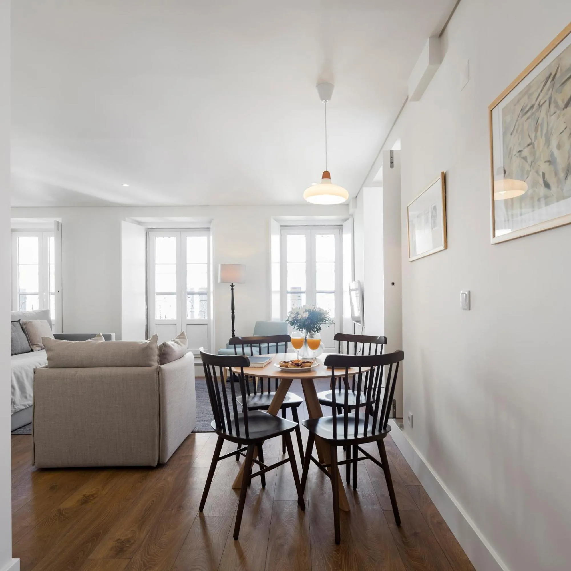 Living room in LSA Bairro Alto by Numa