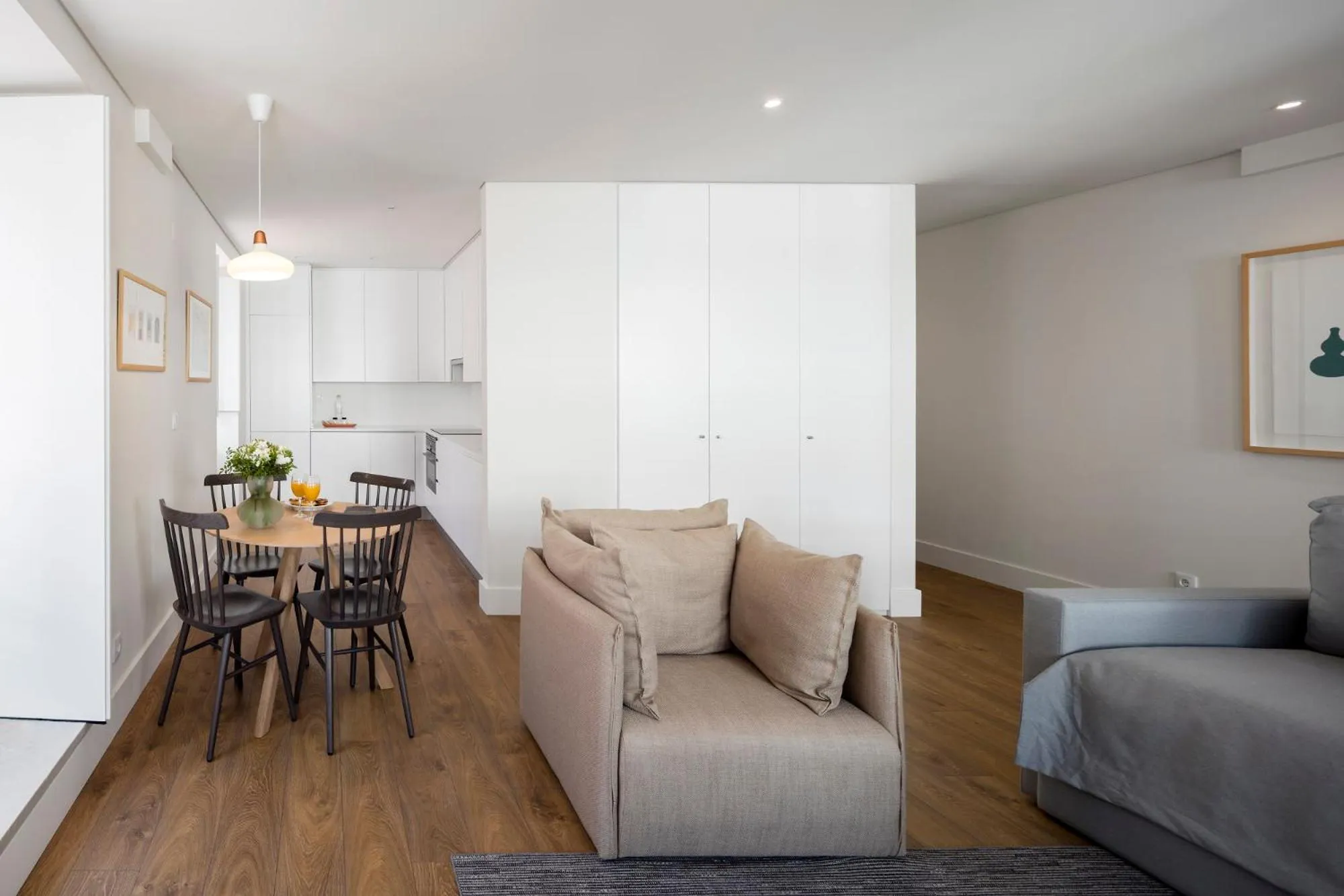 Kitchen or kitchenette in LSA Bairro Alto by Numa