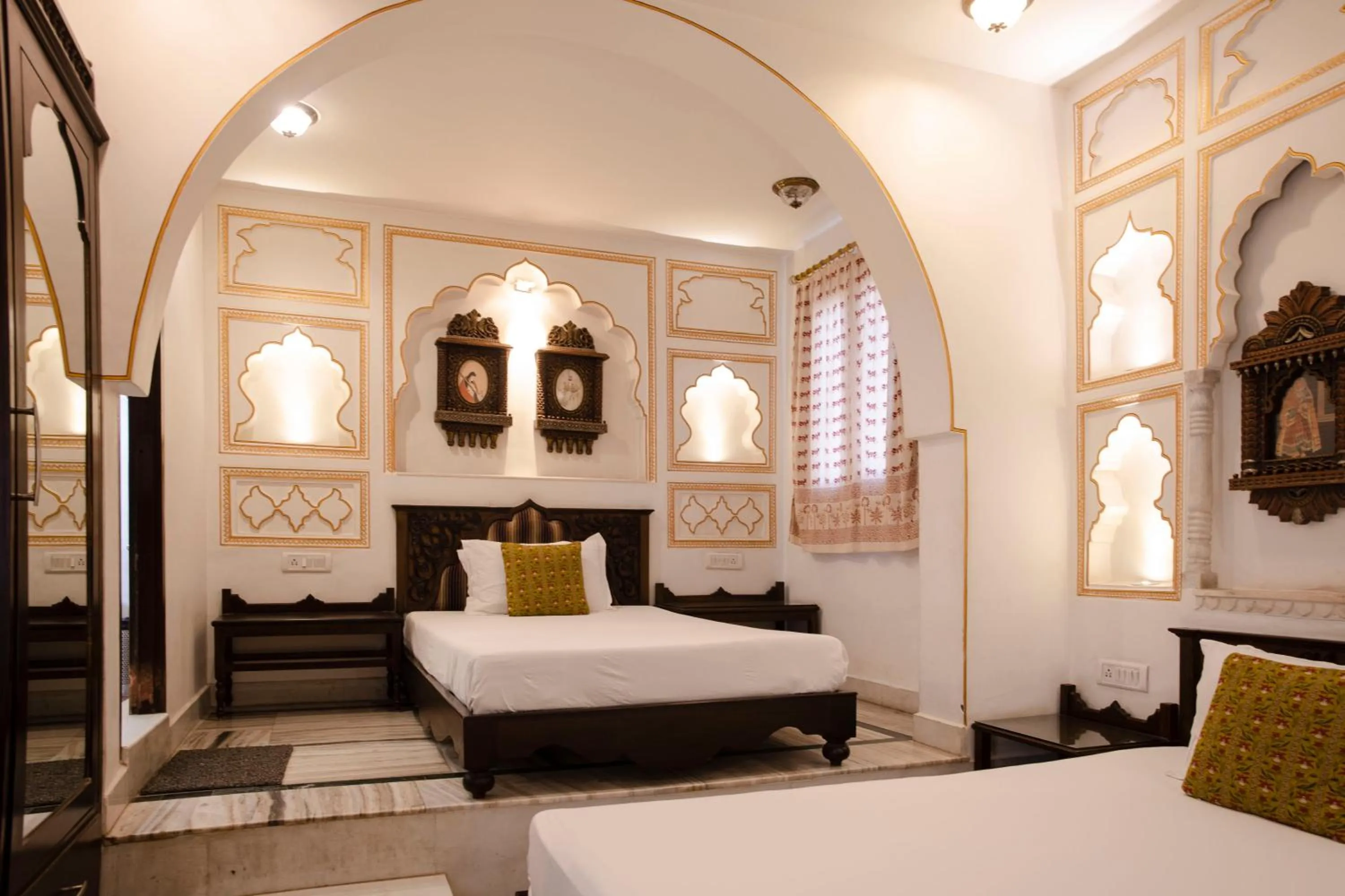 Bed in Hotel Pearl Palace Jaipur