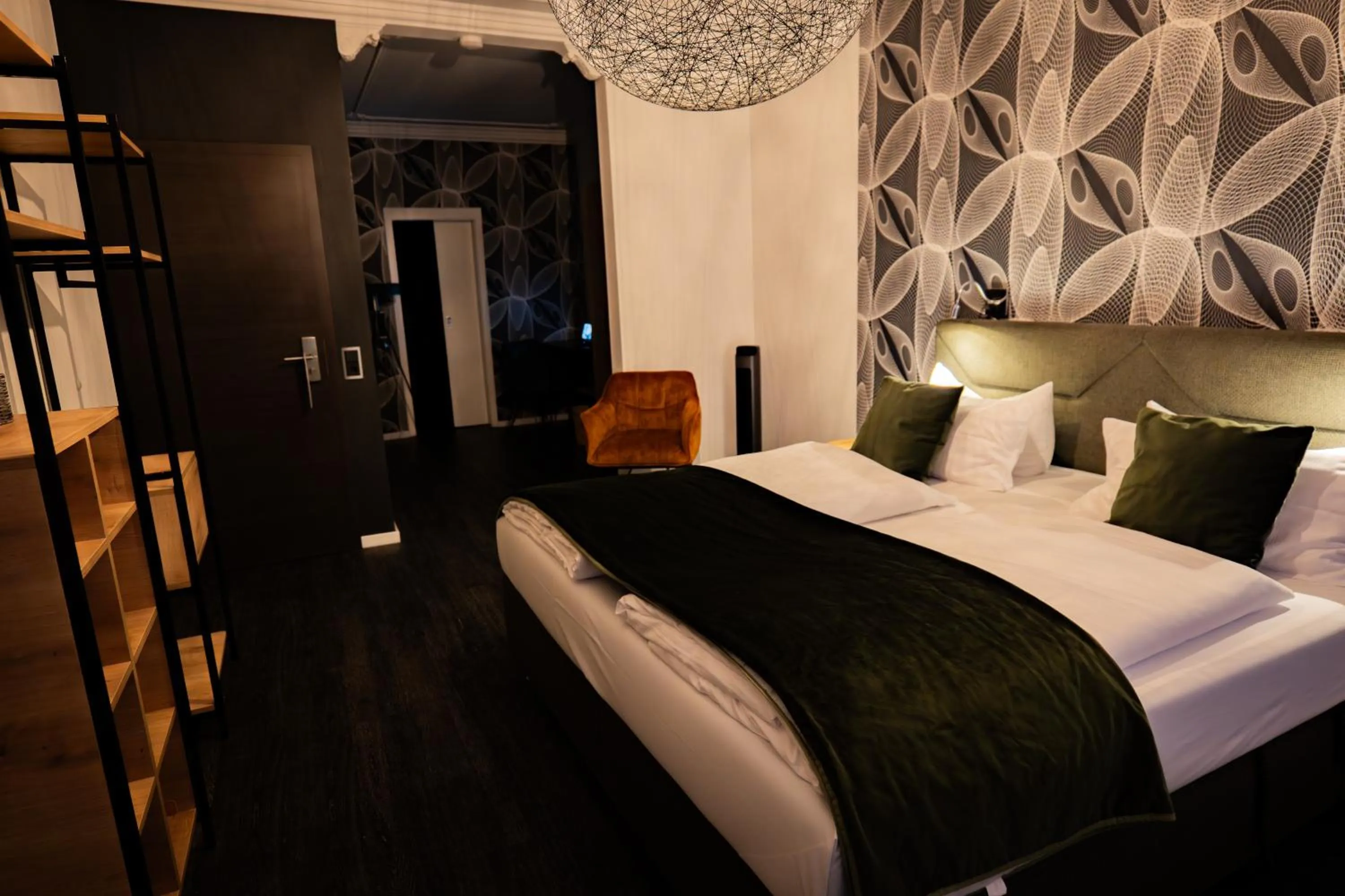 Photo of the whole room, Bed in Hochwald Lodge