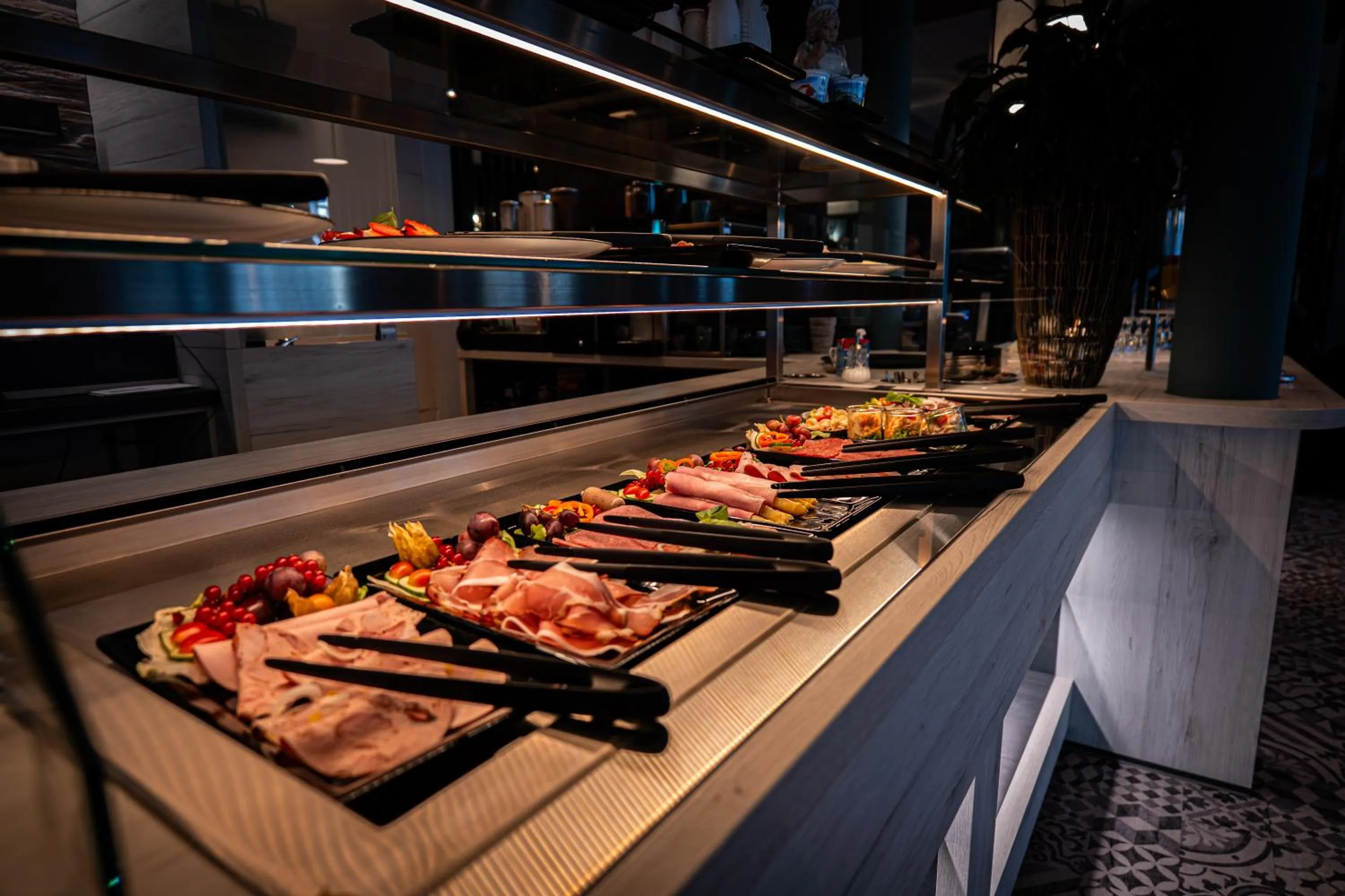 Breakfast in Hochwald Lodge