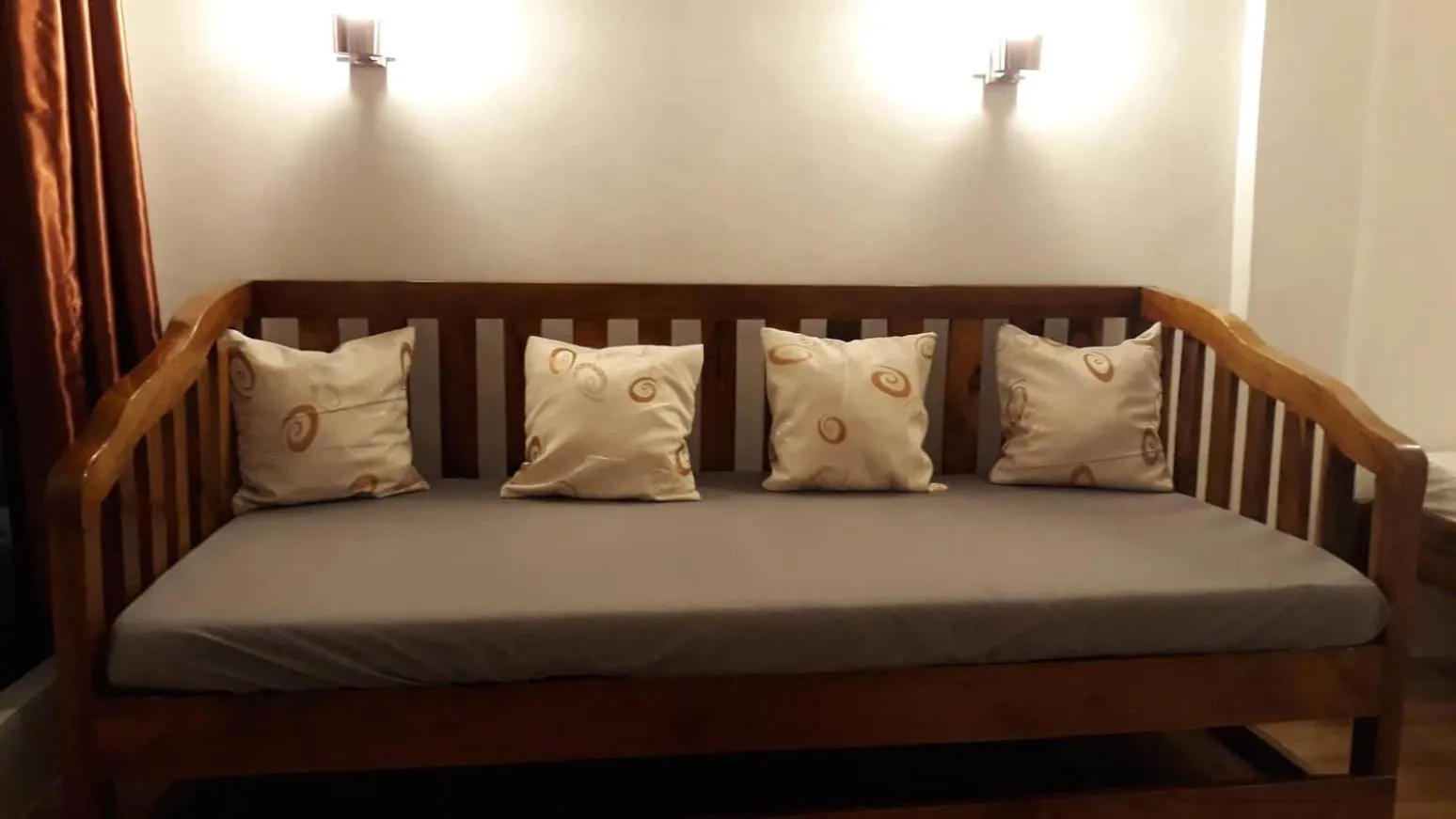 Bed in Marnin's Place