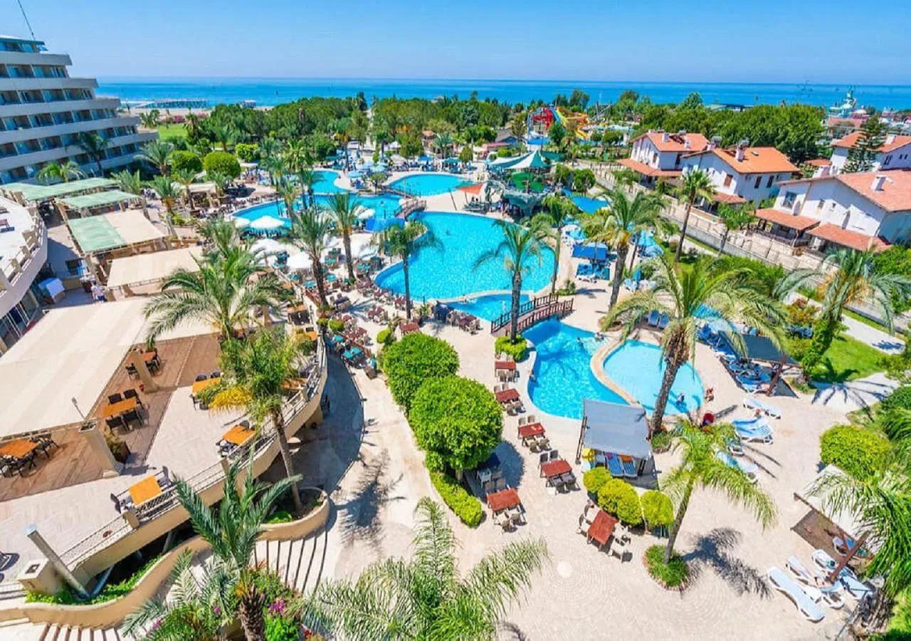 Property building in Armas Pemar Beach