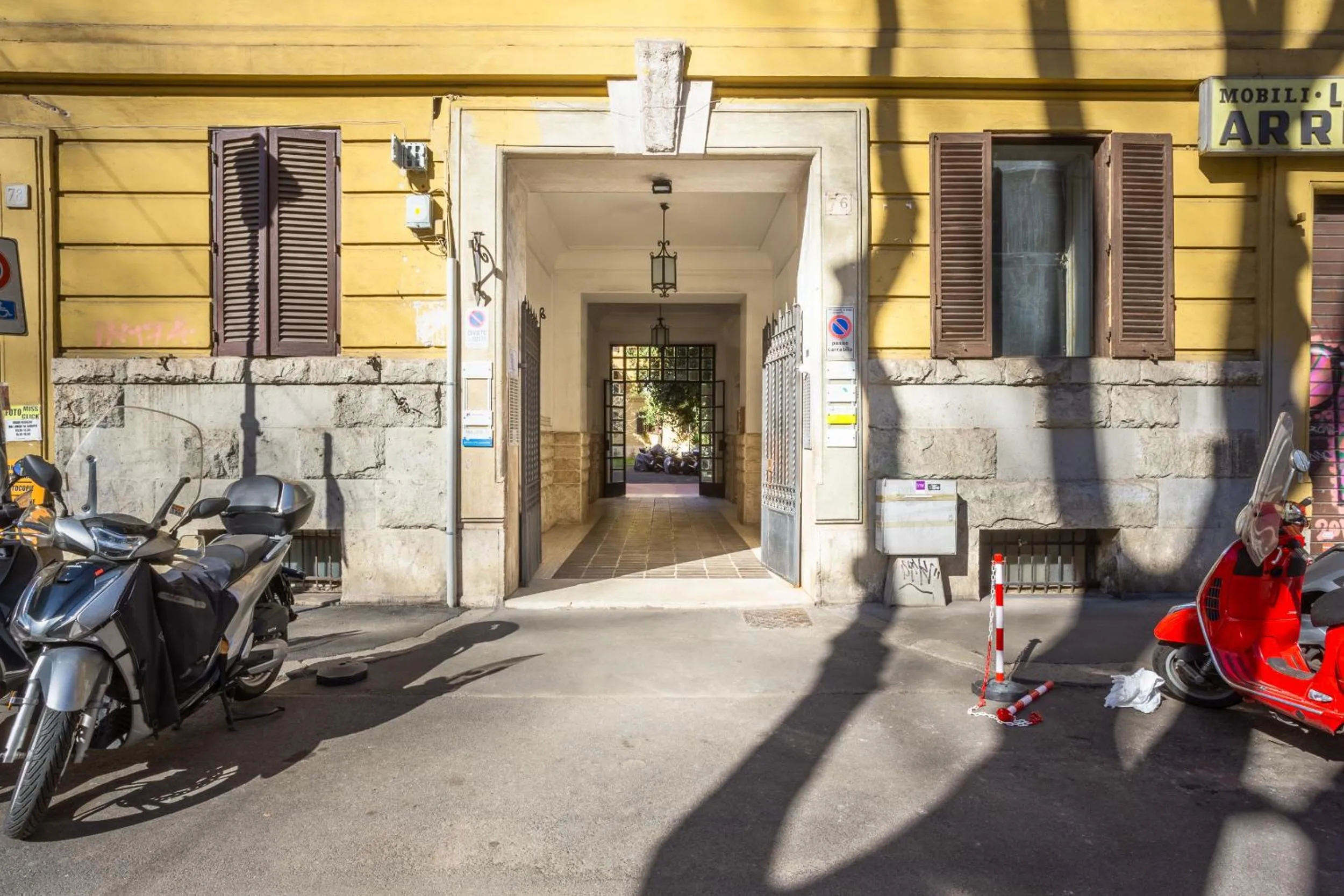 Property building in Relais Incantesimo Vaticano