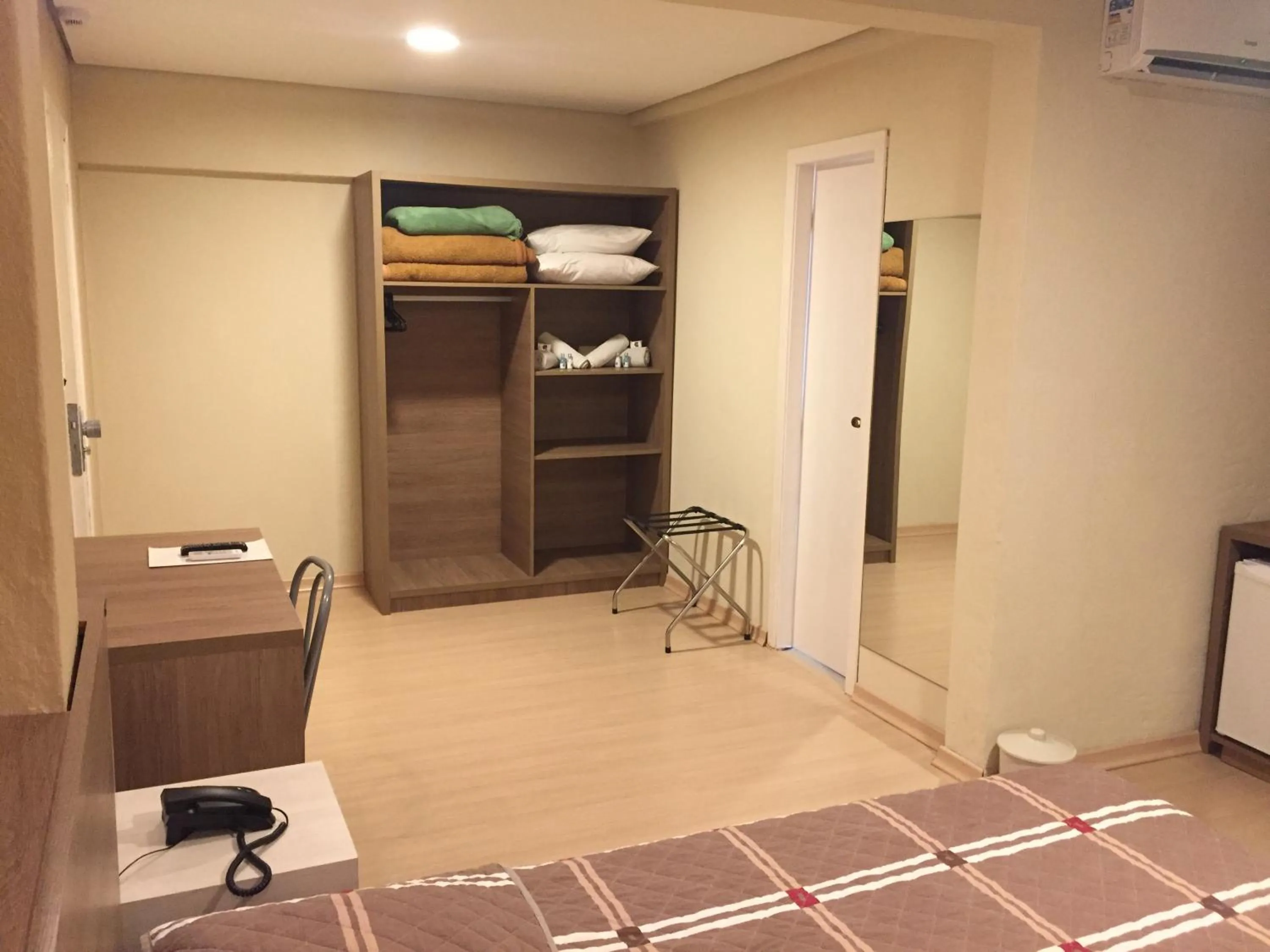 Photo of the whole room, Bed in Klein Ville Dois Irmãos