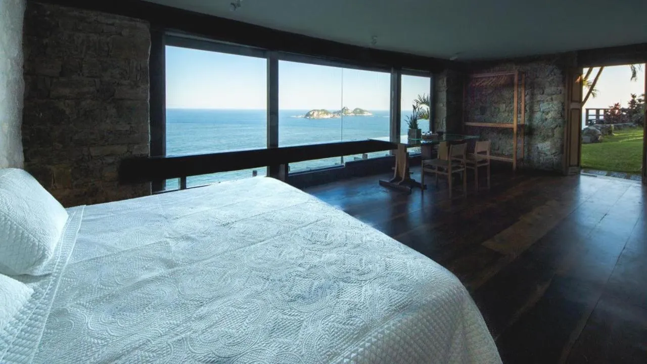 Sea view, Bed in CLIFFSIDE - Boutique Hotel & Spa