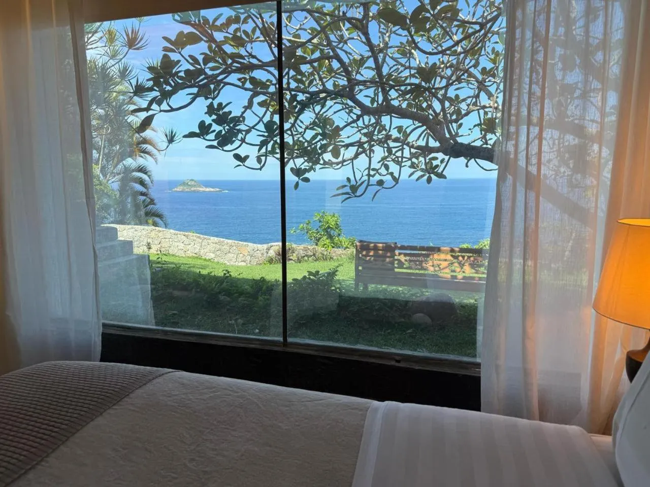 Bed in CLIFFSIDE - Boutique Hotel & Spa