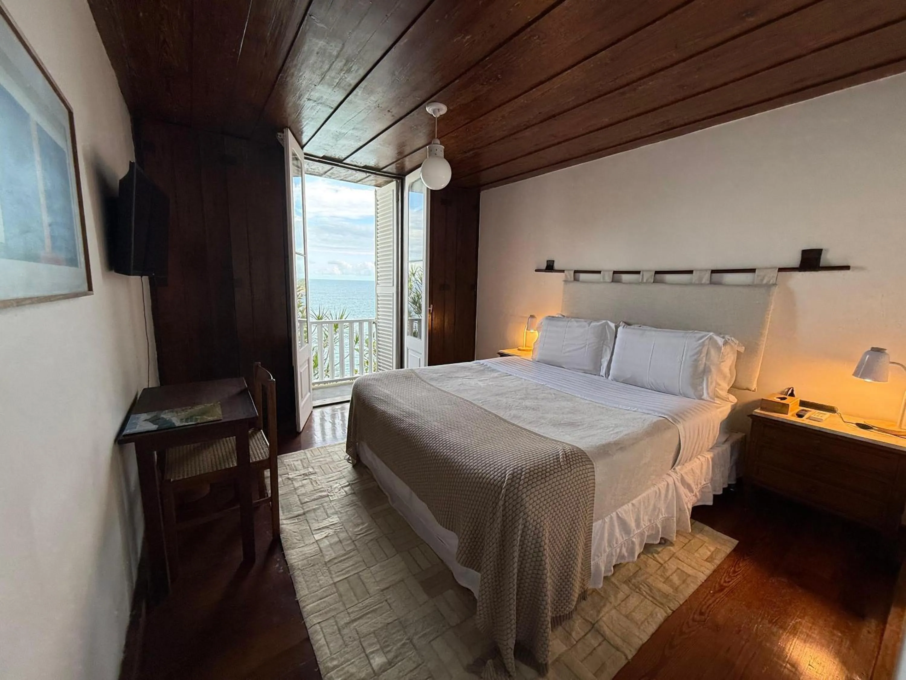 Bed in CLIFFSIDE - Boutique Hotel & Spa