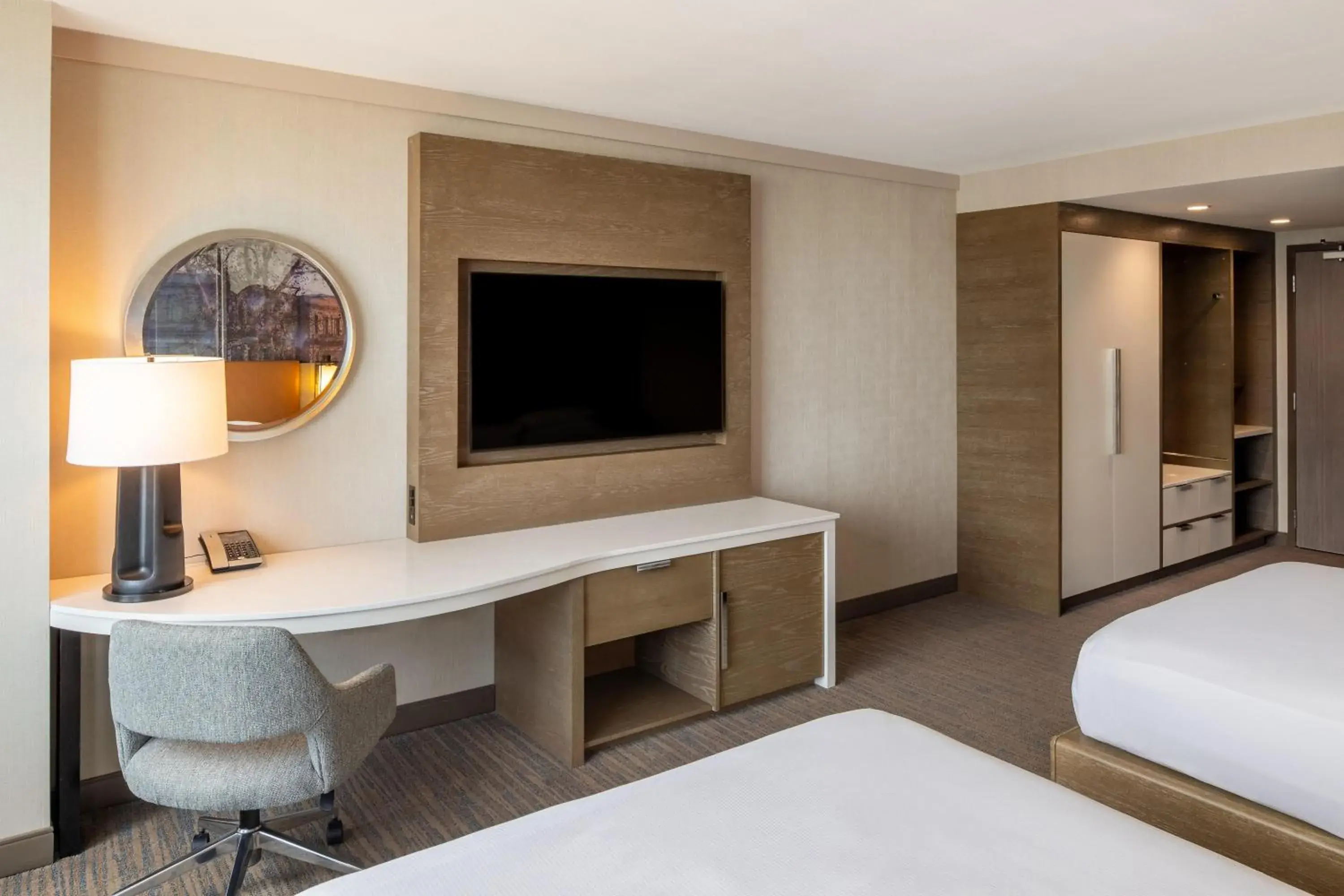 Queen Room with Two Queen Beds - Hearing Access in Hilton Cleveland Downtown Queen Room with Two Queen Beds - Hearing Access in Hilton Cleveland Downtown