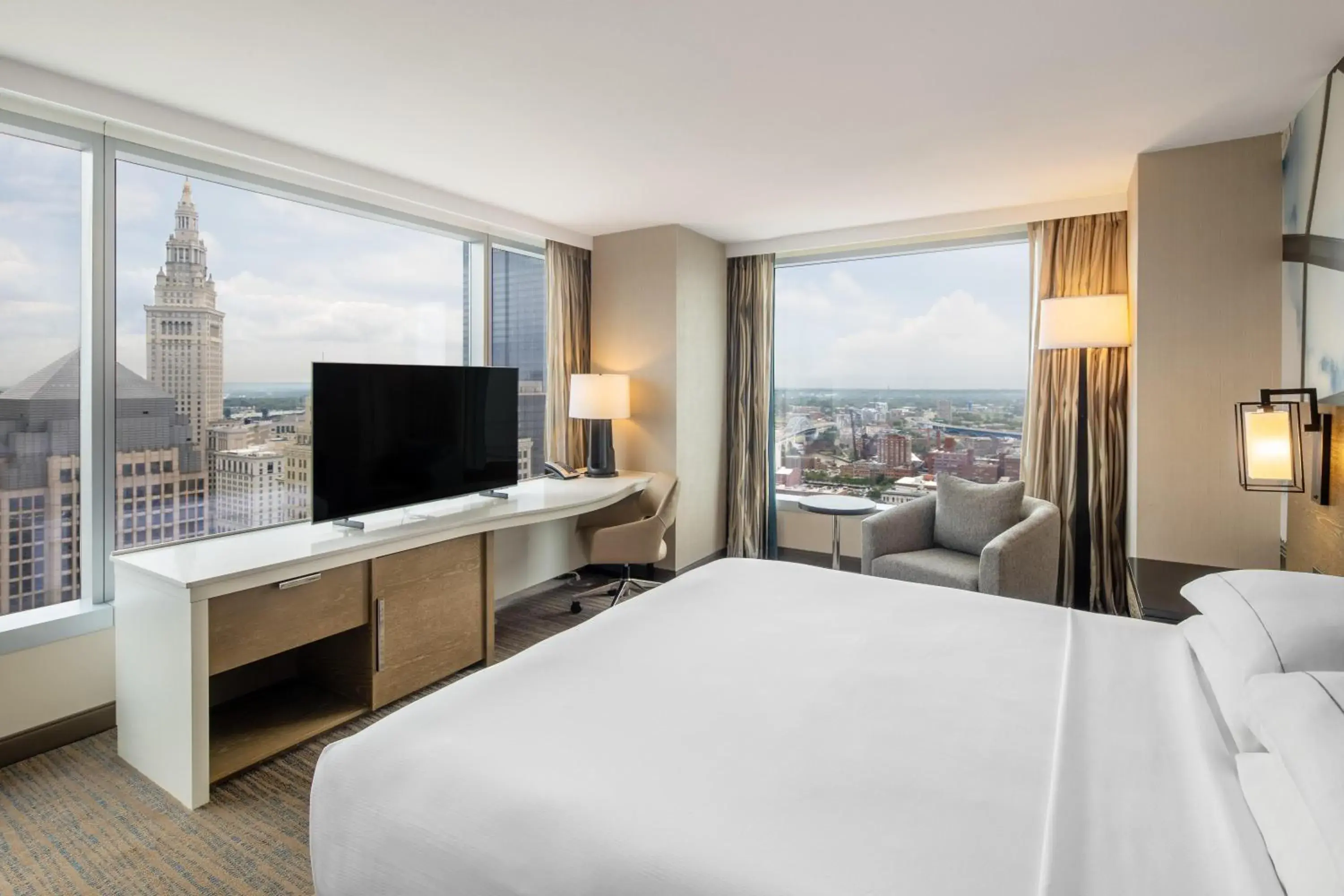 King Room with View in Hilton Cleveland Downtown King Room with View in Hilton Cleveland Downtown