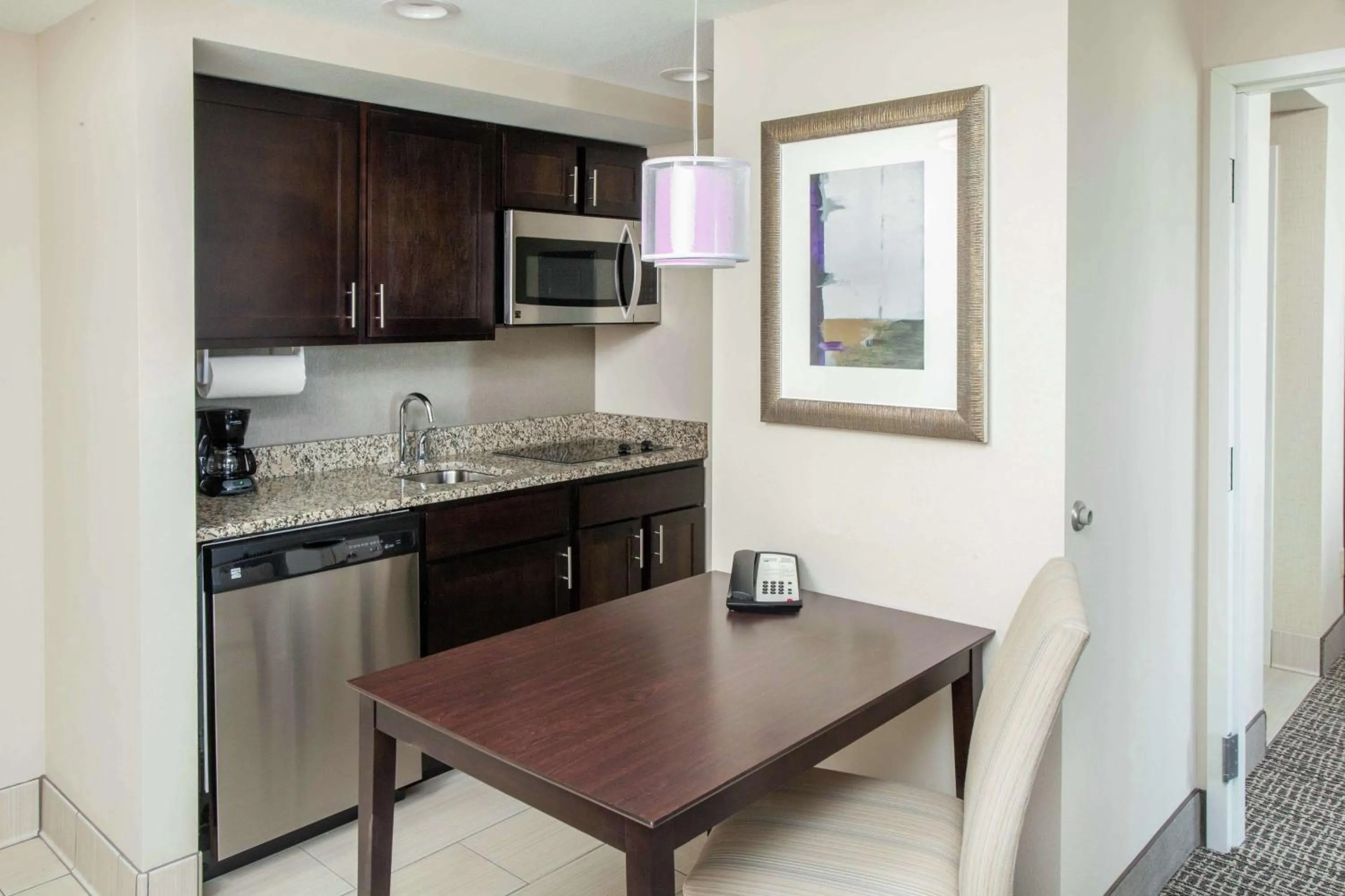 Kitchen or kitchenette in Homewood Suites by Hilton Munster