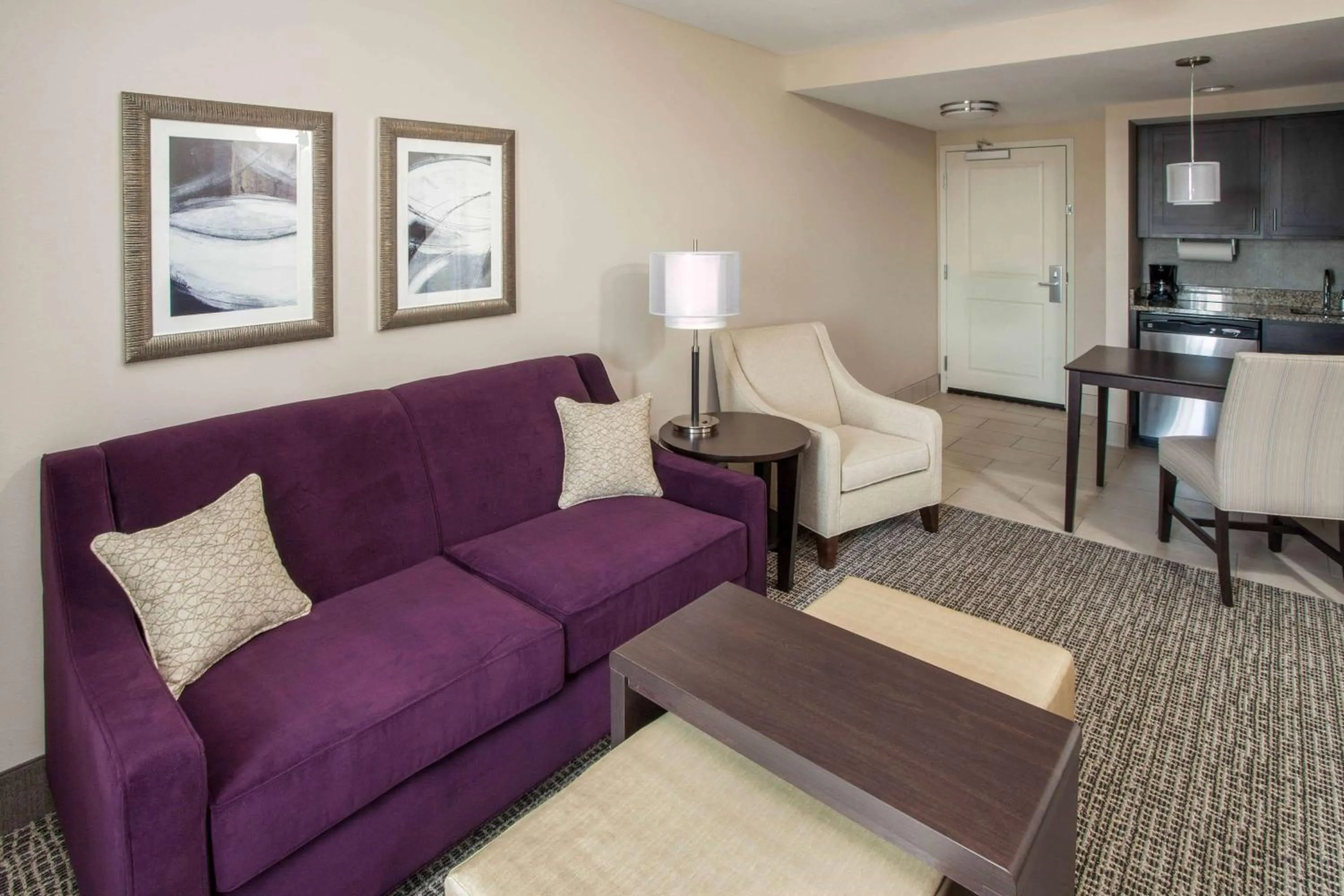 Living room in Homewood Suites by Hilton Munster