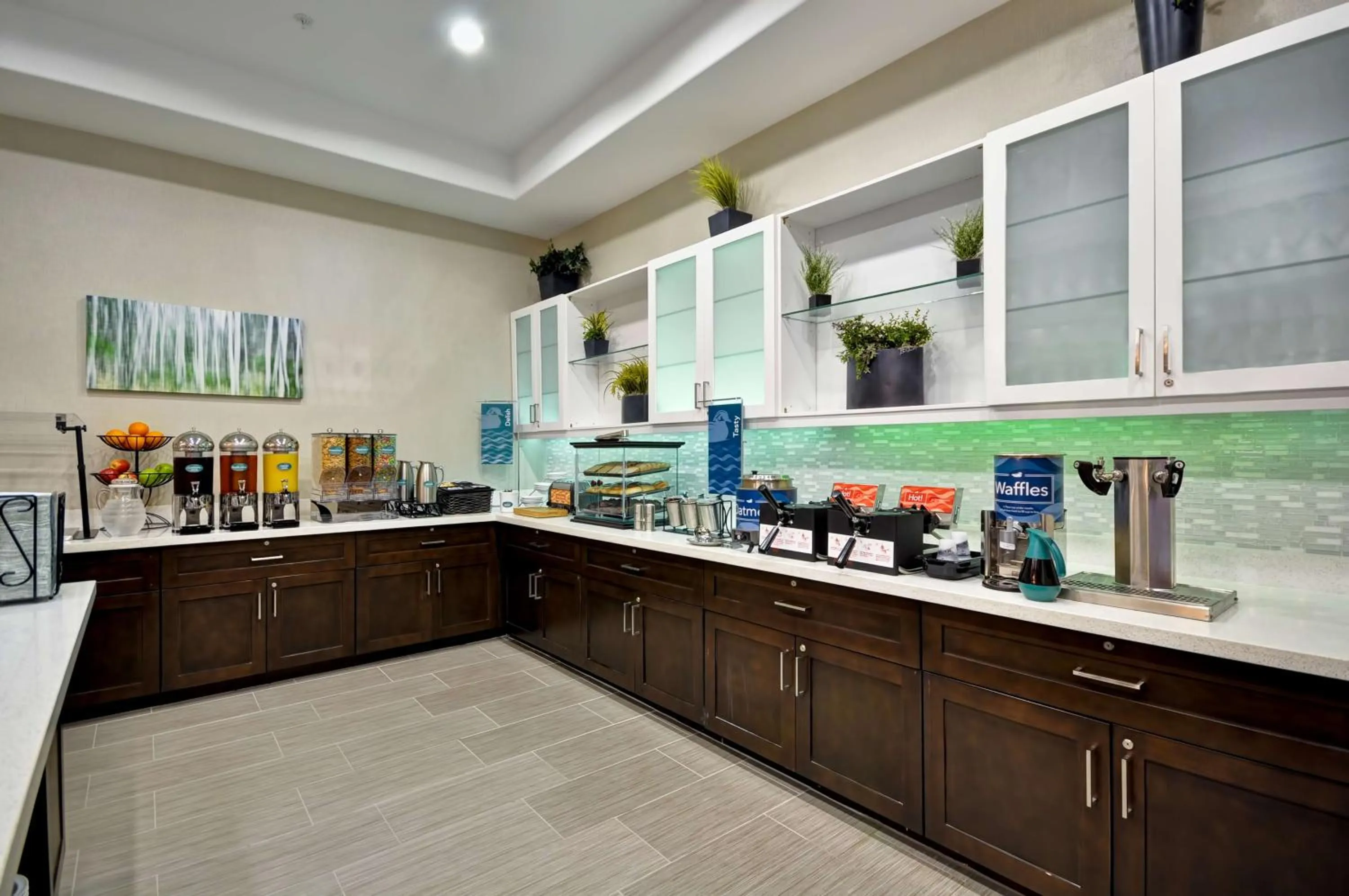 Dining area in Homewood Suites by Hilton New Braunfels