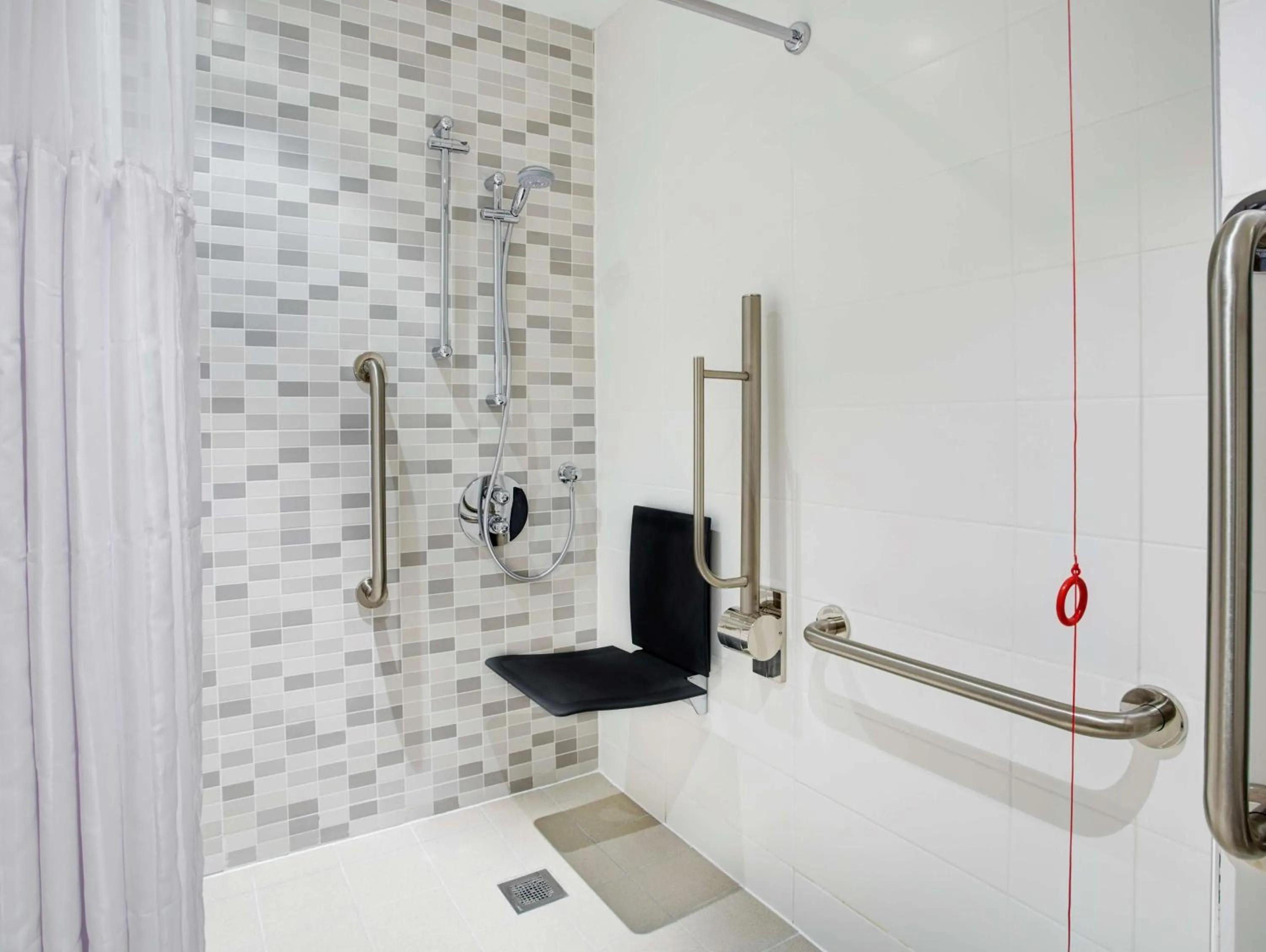 Bathroom in Hampton by Hilton Glasgow Central