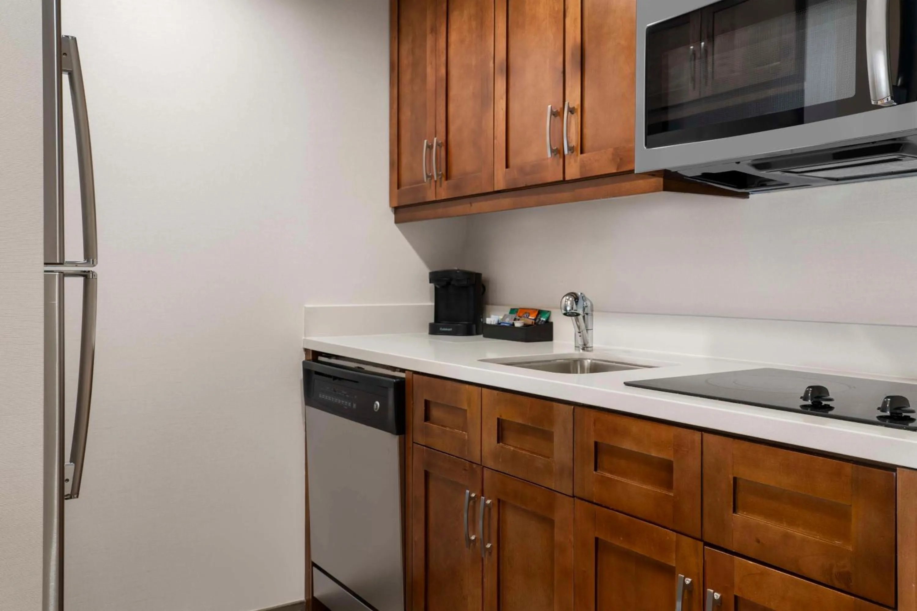 Kitchen or kitchenette in Homewood Suites by Hilton Boston Brookline-Longwood Medical