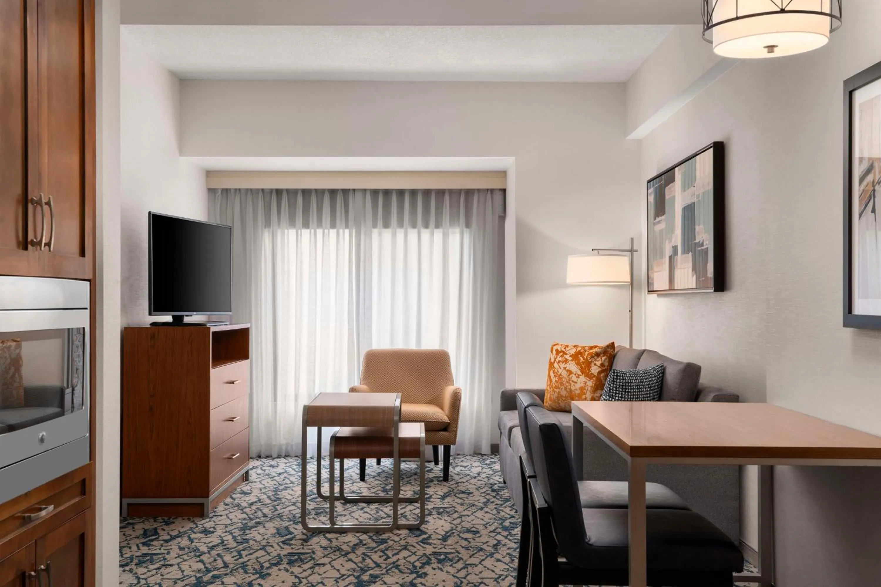 Living room in Homewood Suites by Hilton Boston Brookline-Longwood Medical