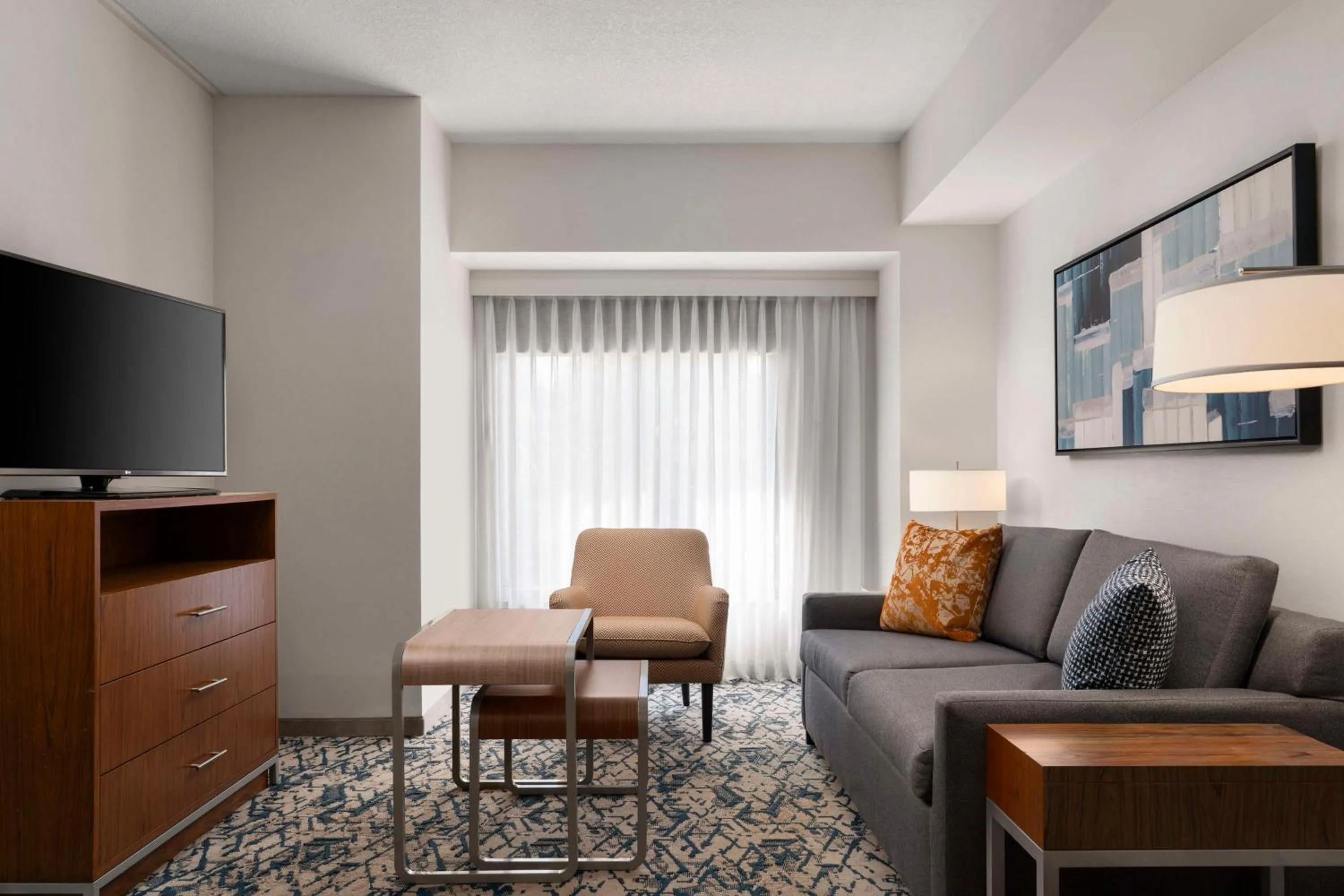 Living room in Homewood Suites by Hilton Boston Brookline-Longwood Medical