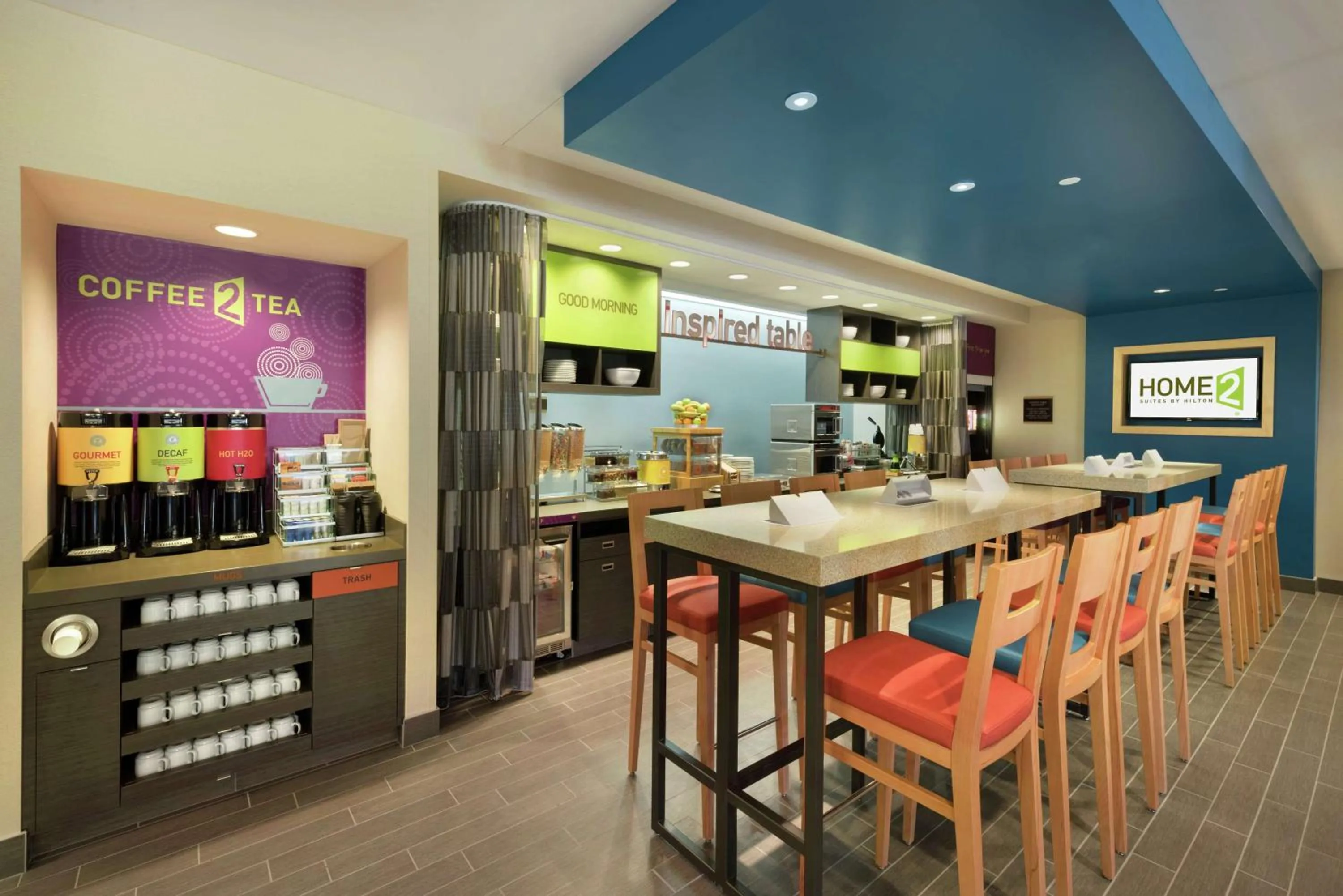 Breakfast in Home2 Suites by Hilton Milwaukee Airport