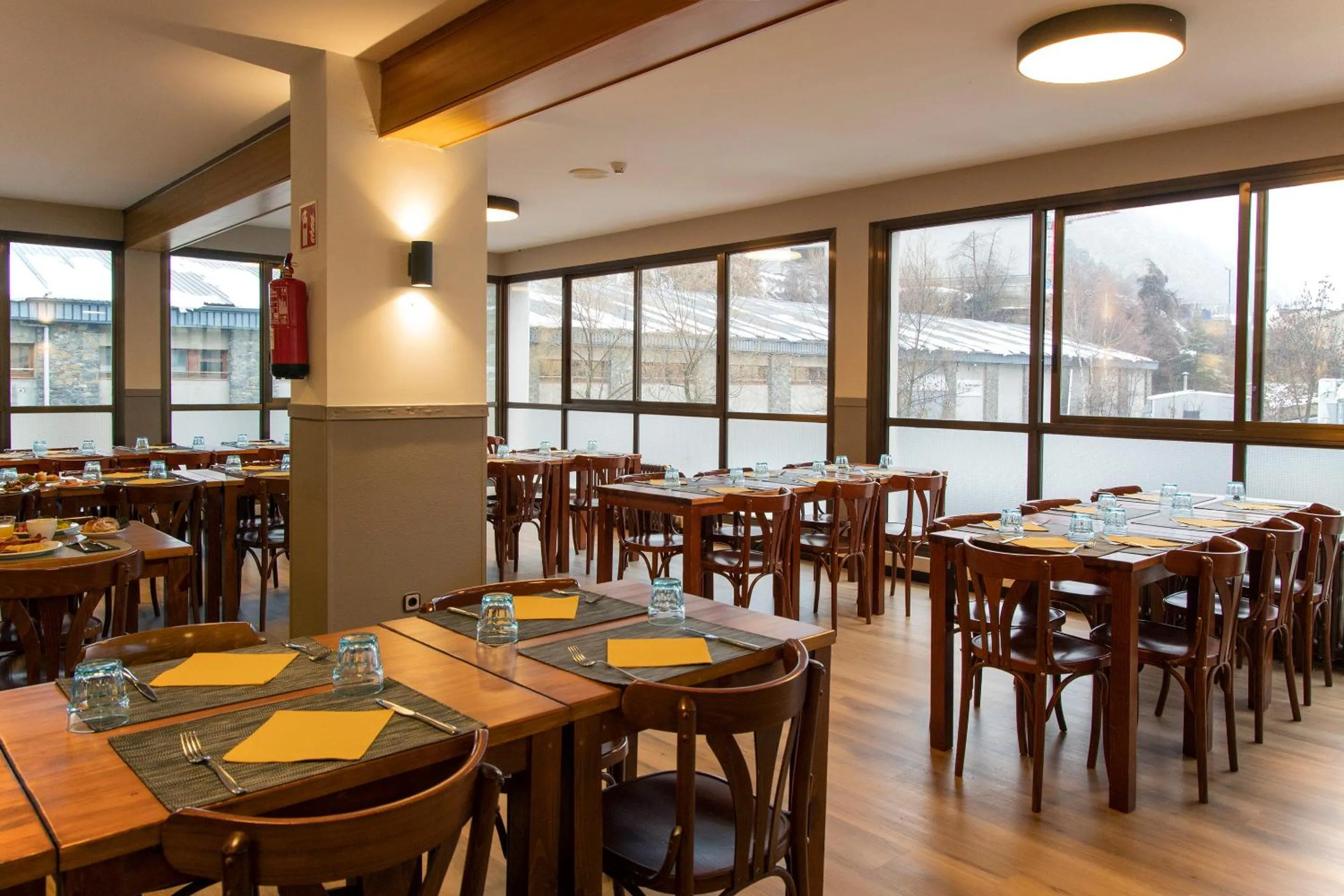 Restaurant/places to eat in Hotel Encamp by Nexta