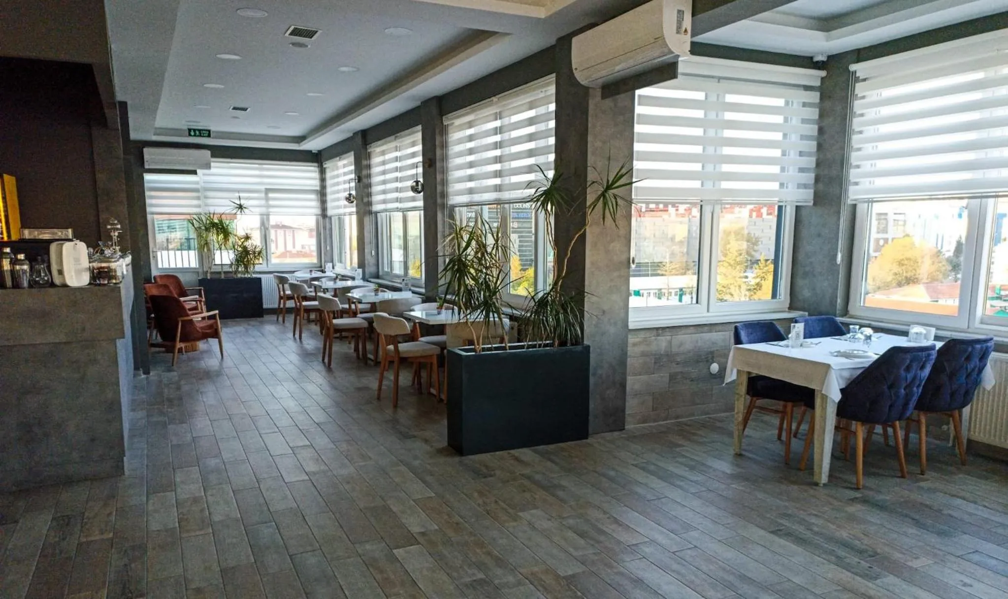 Restaurant/places to eat in Cavit Duvan Prestige Hotel