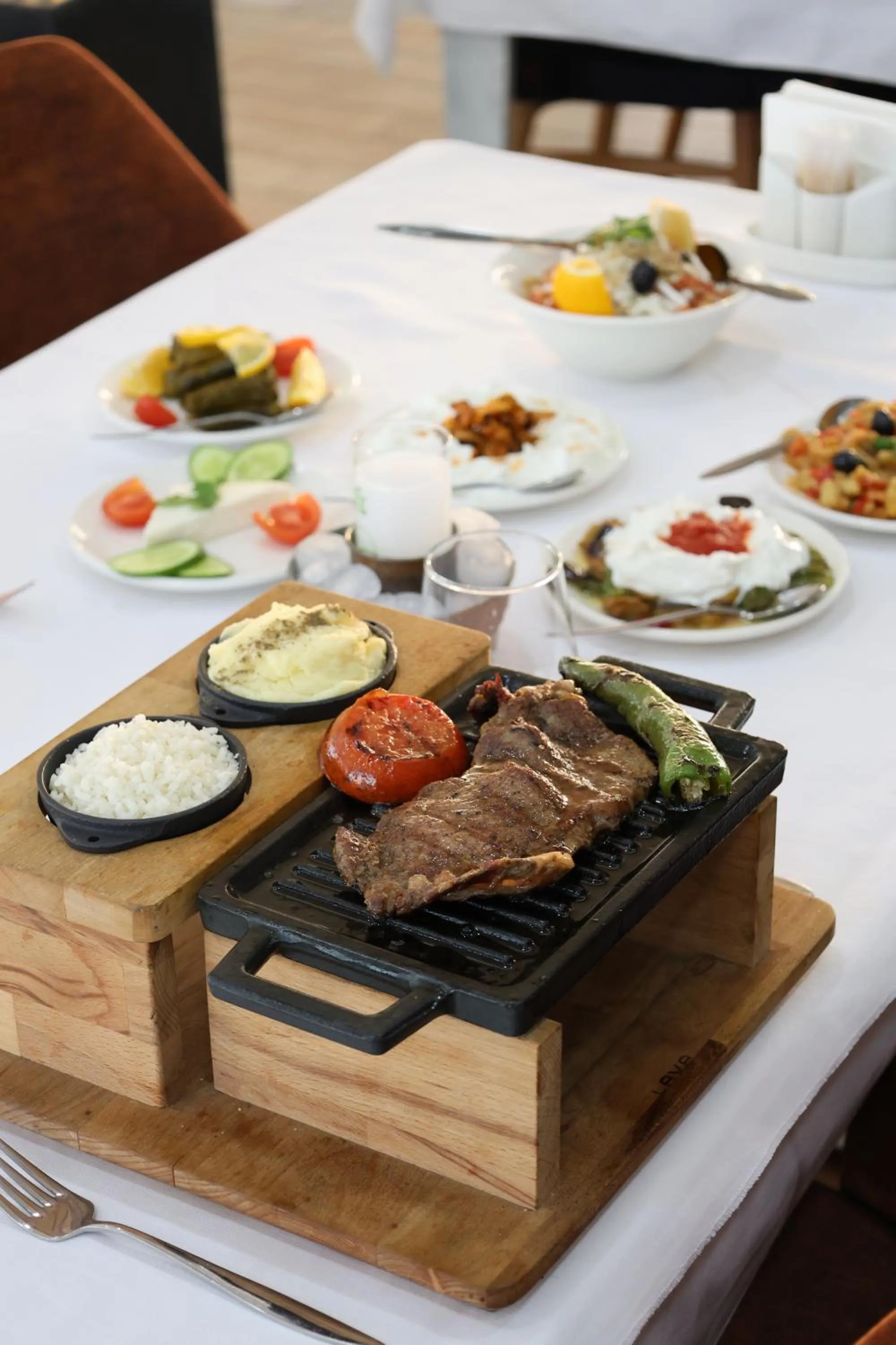 Food and drinks in Cavit Duvan Prestige Hotel