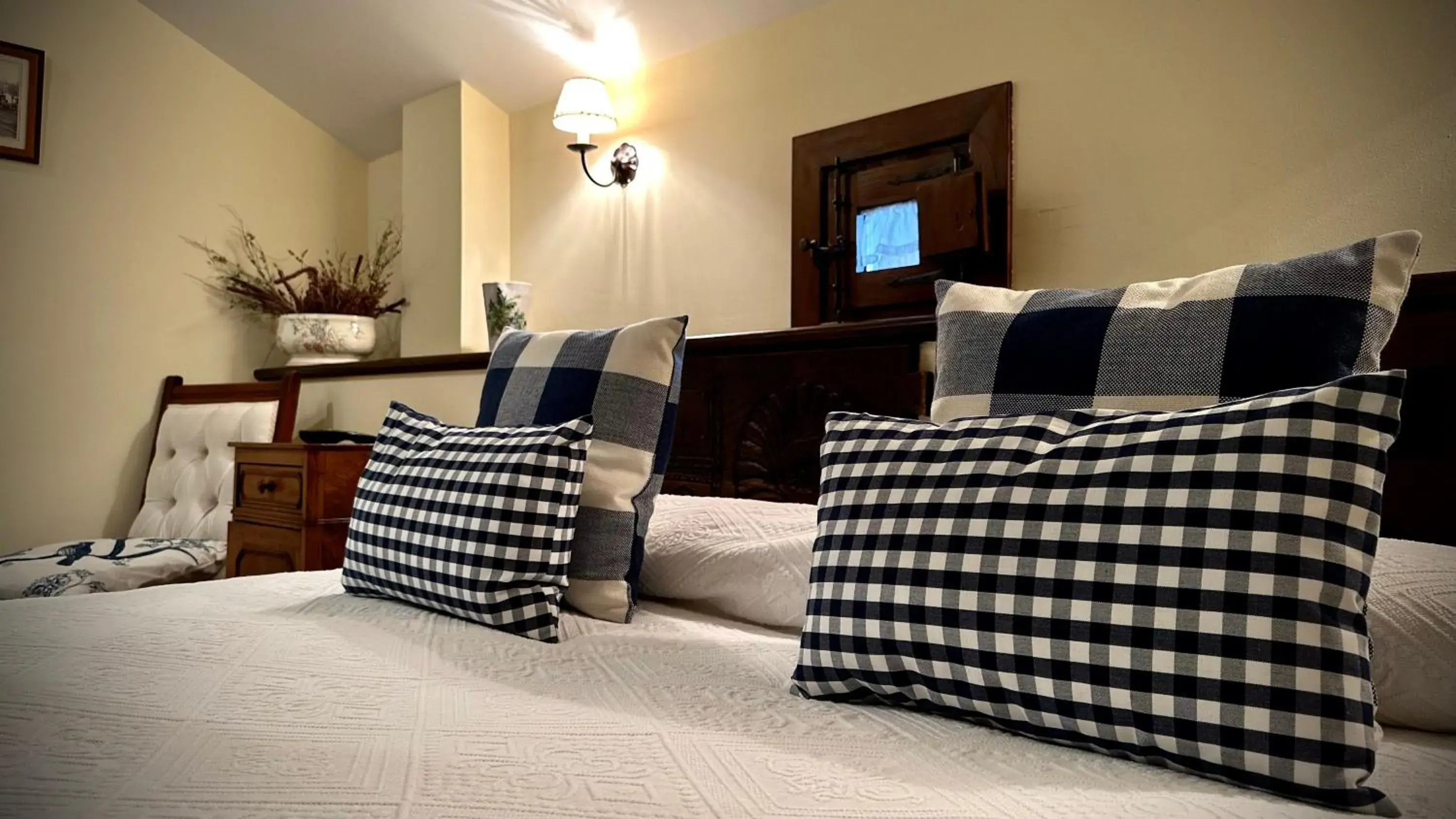 Standard Queen Room in Batzarki Standard Queen Room in Batzarki