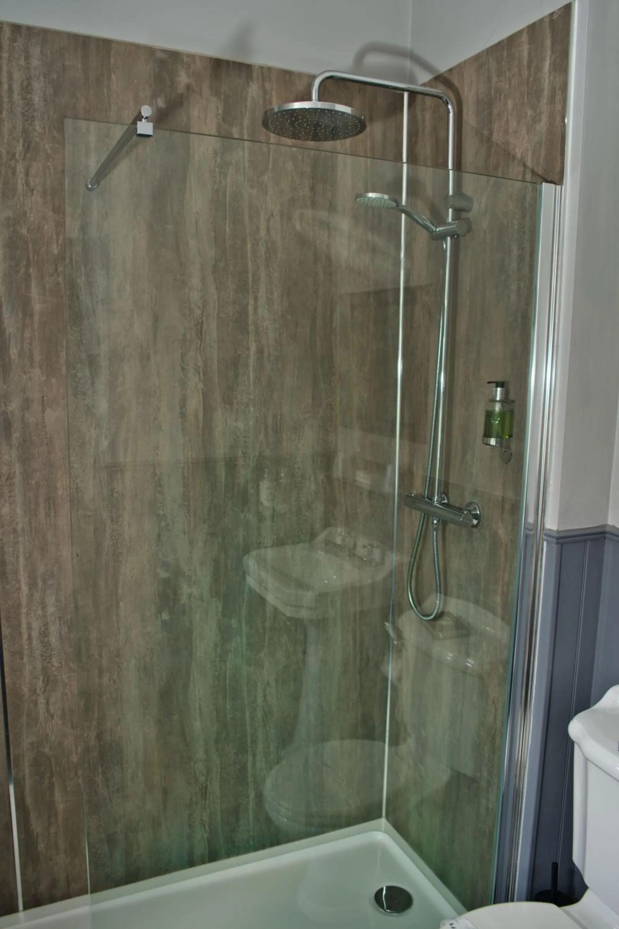 Shower in Glen Clova Hotel & Luxury Lodges
