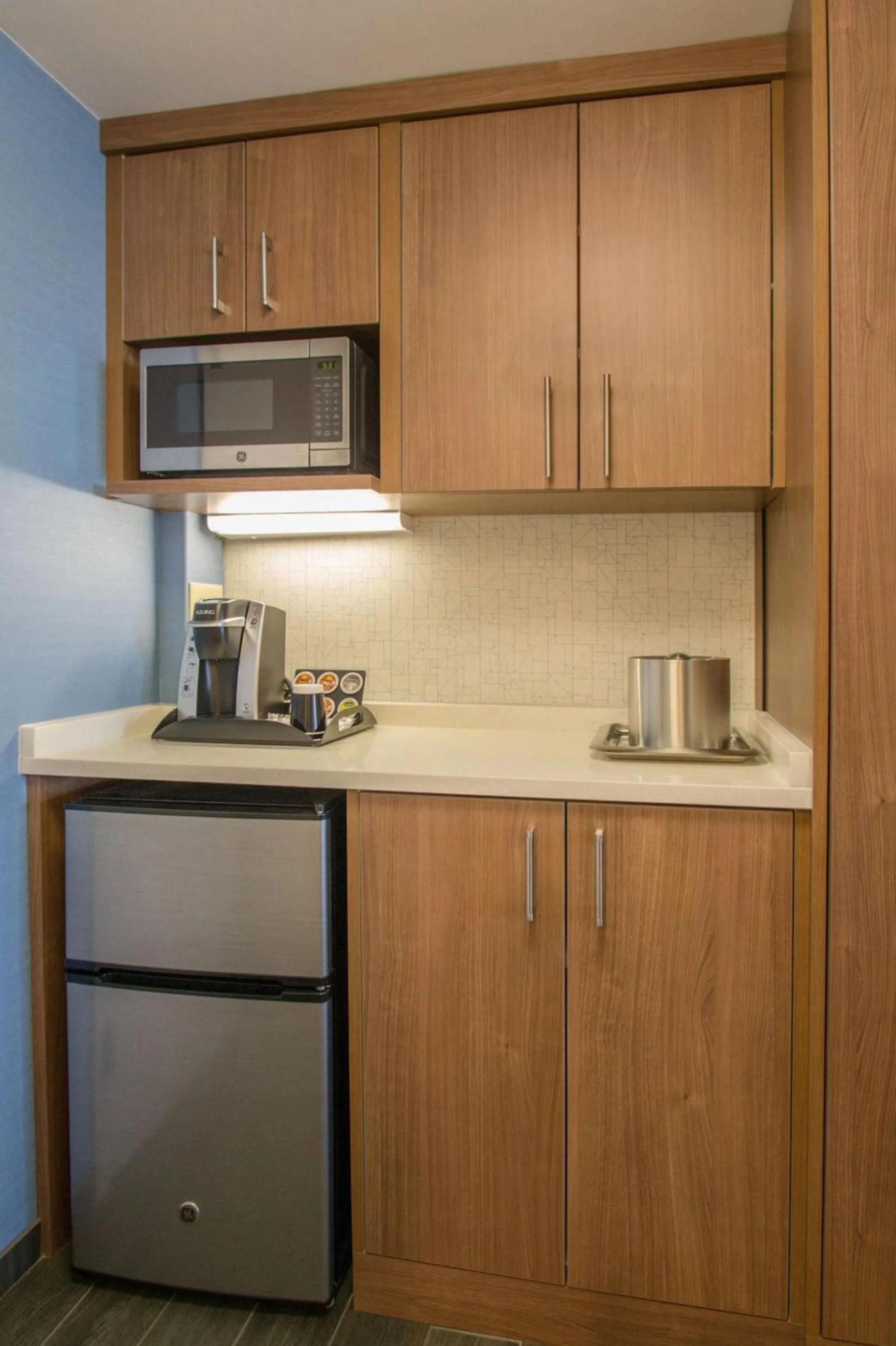 Kitchen or kitchenette in Holiday Inn Express Nags Head Oceanfront by IHG