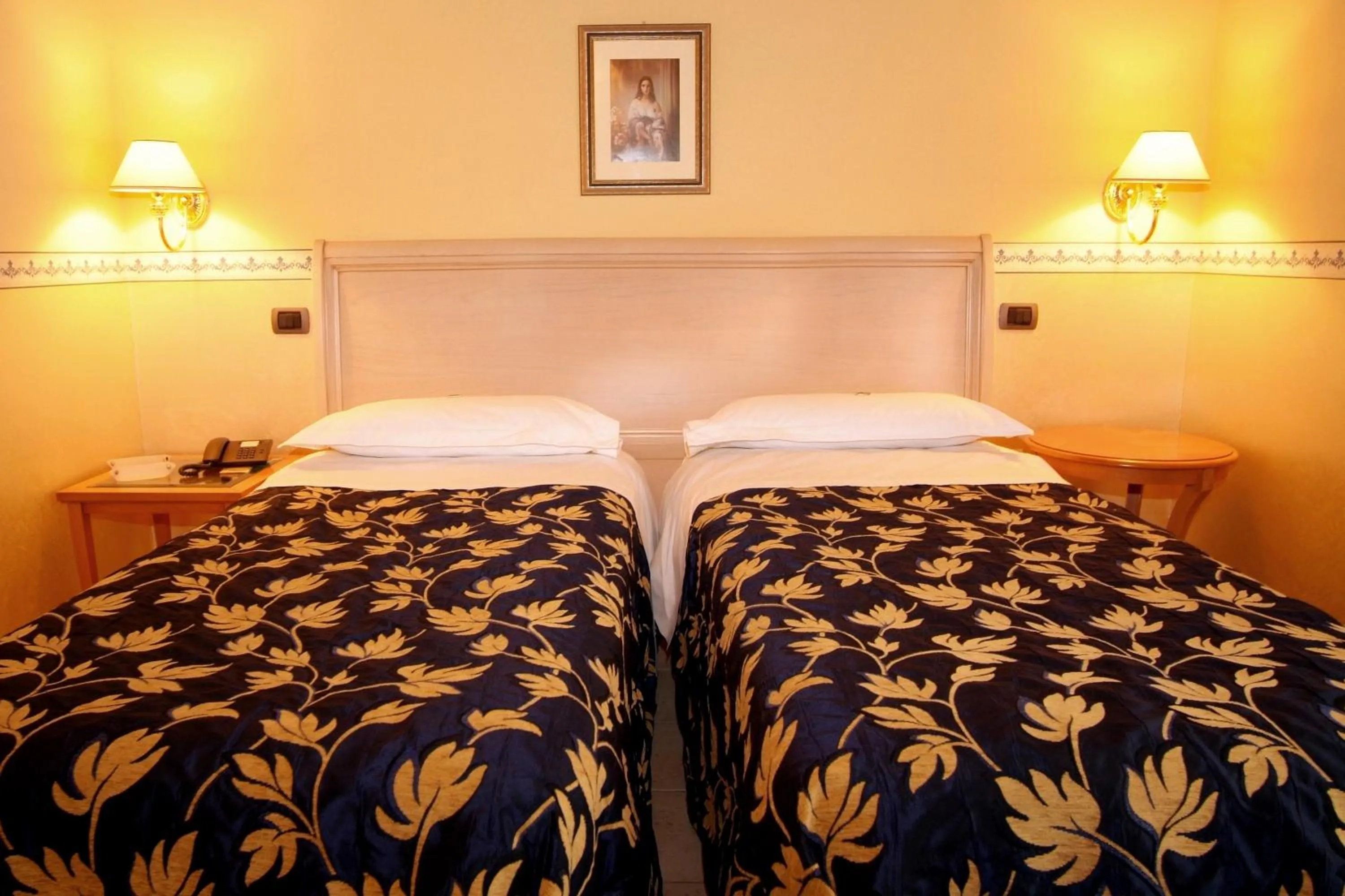 Bedroom, Bed in Hotel Ristorante Novecento