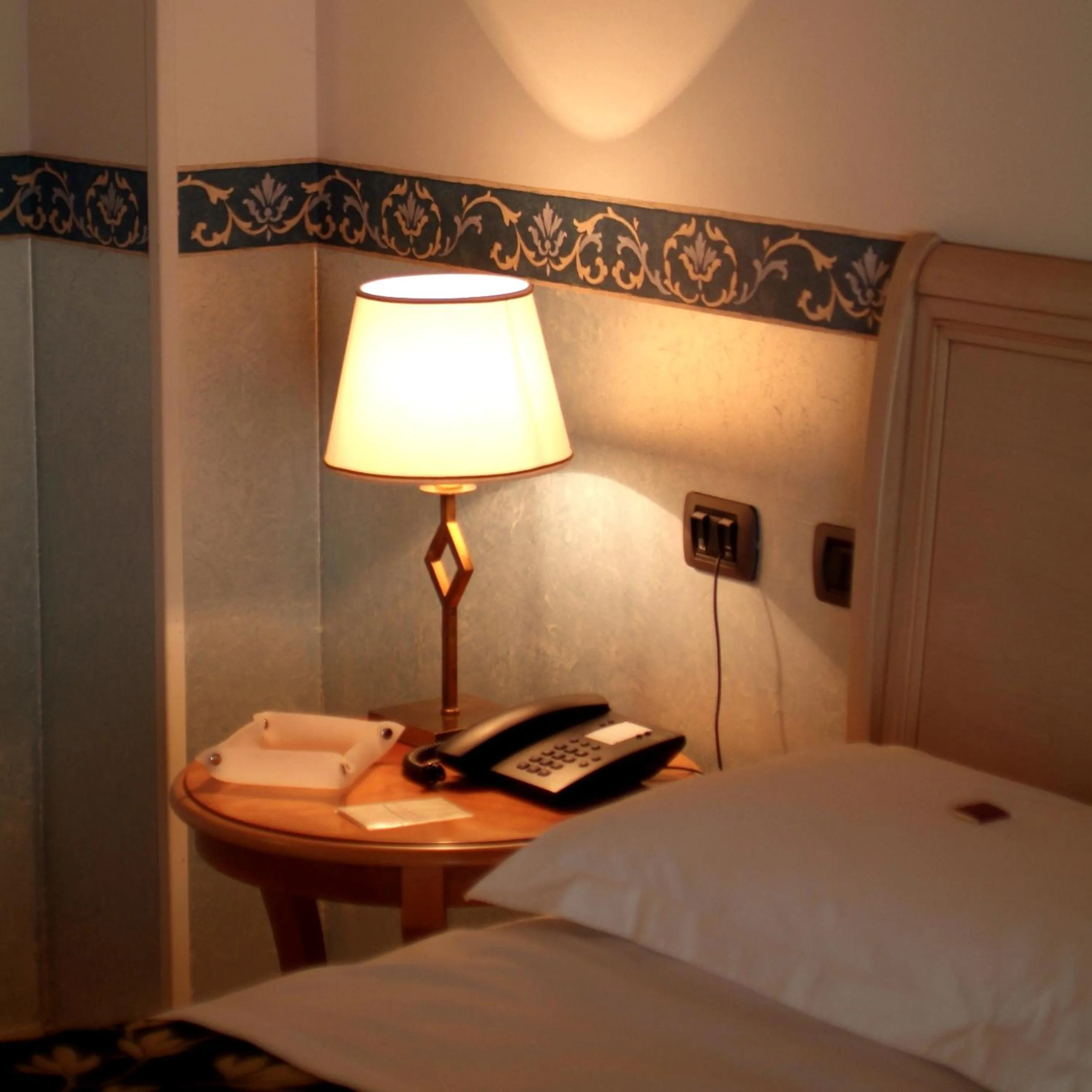 Decorative detail, Bed in Hotel Ristorante Novecento