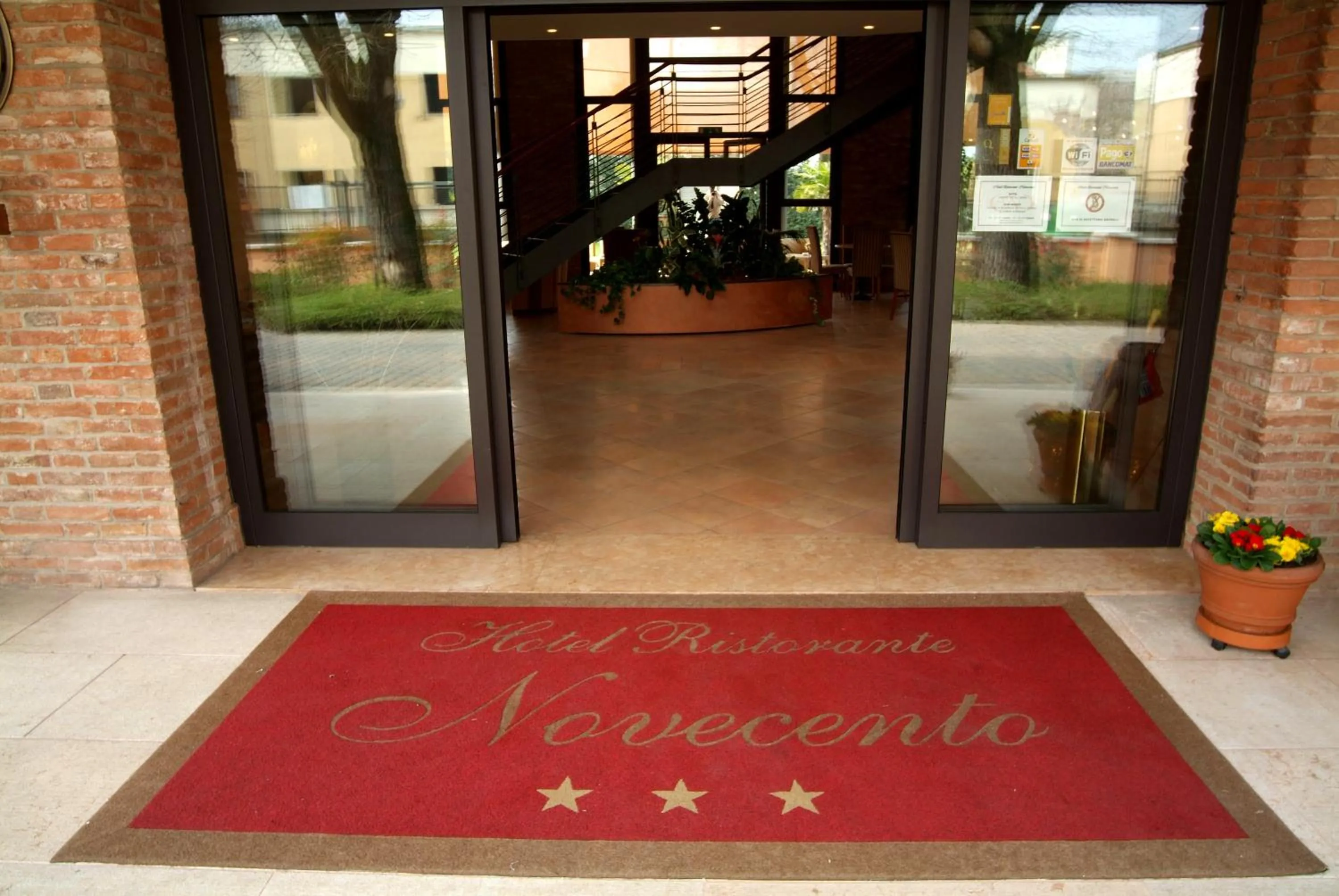 Facade/entrance in Hotel Ristorante Novecento