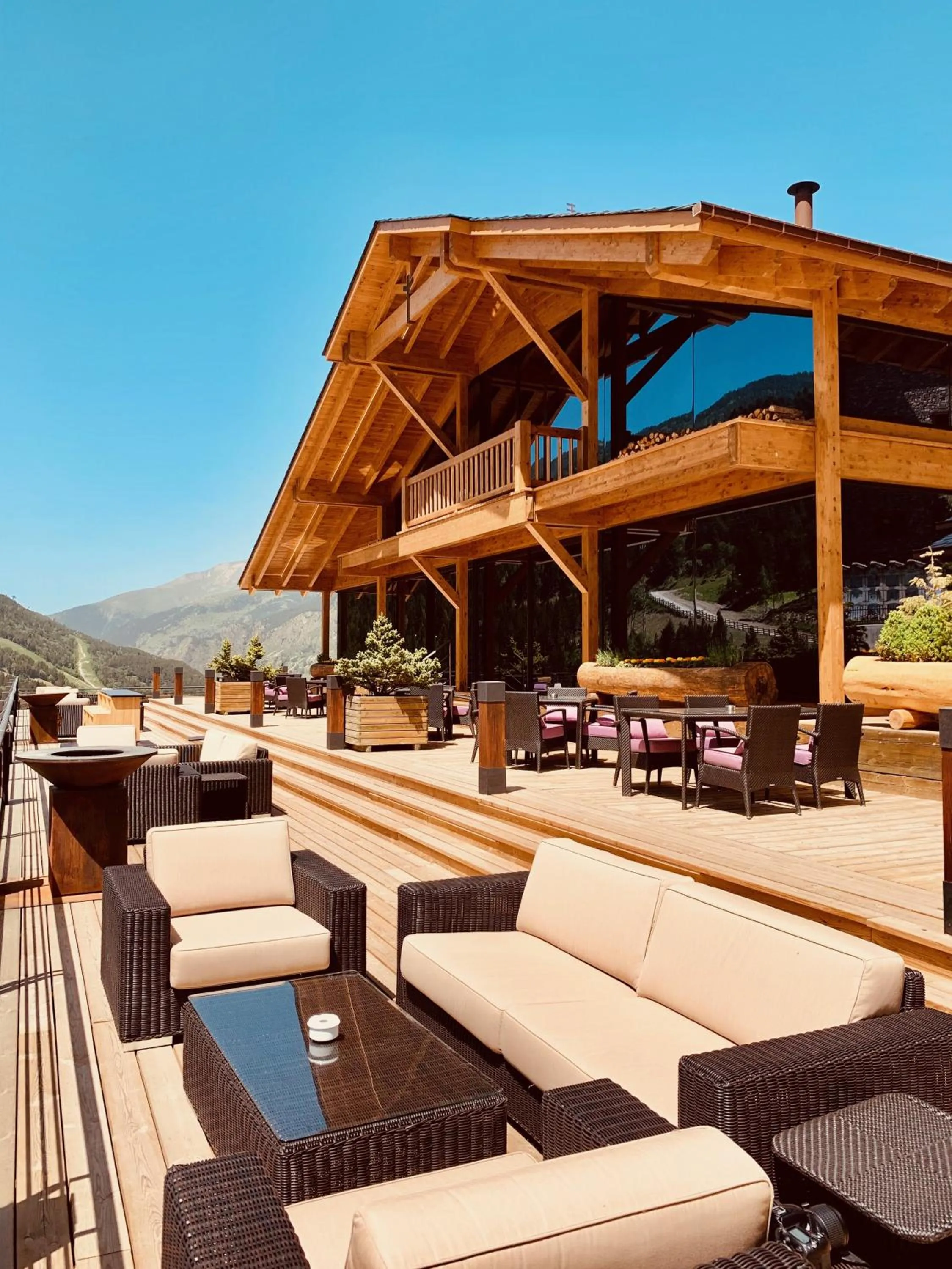 Food and drinks in Sport Hotel Village