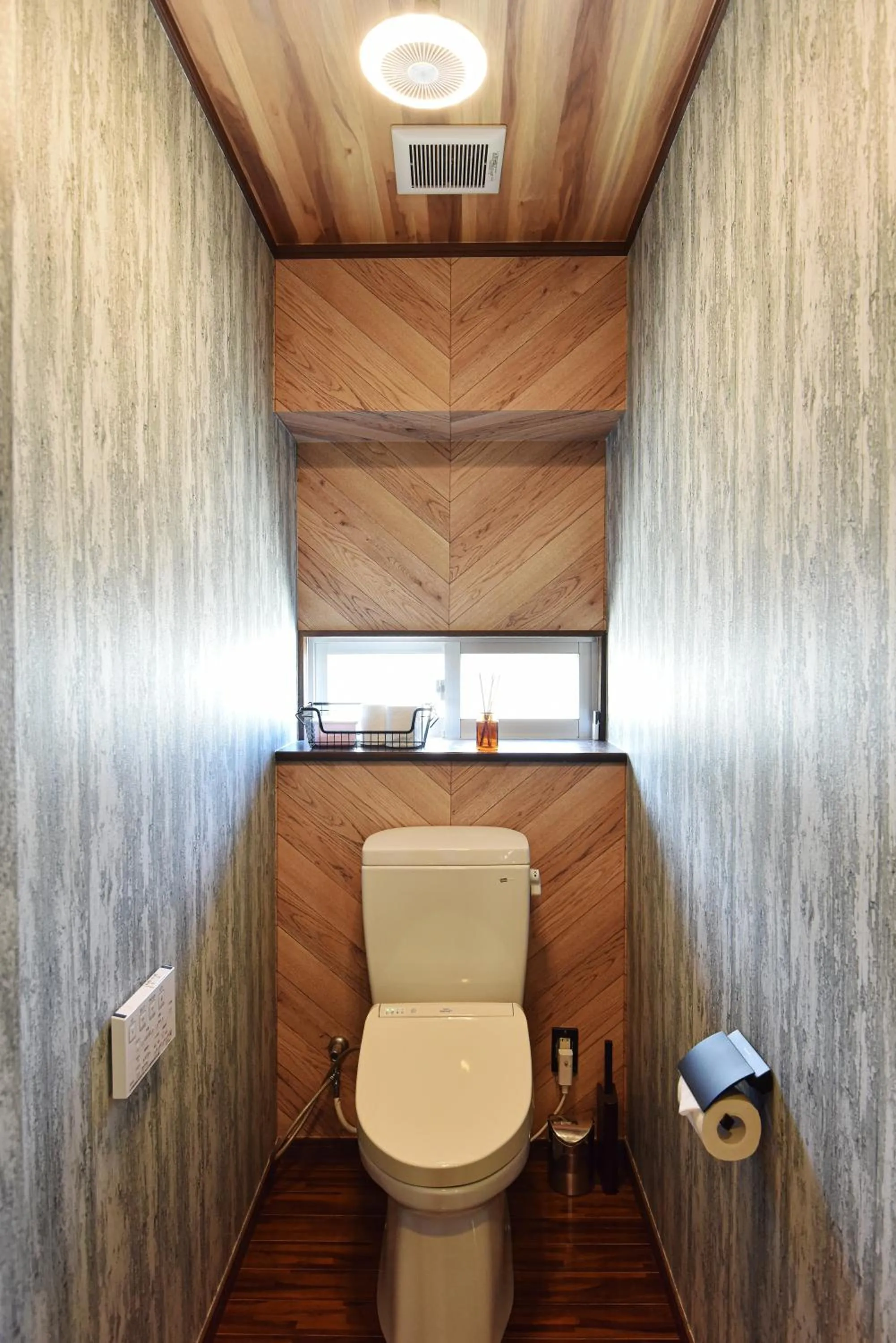 Toilet in Seven Residence Music