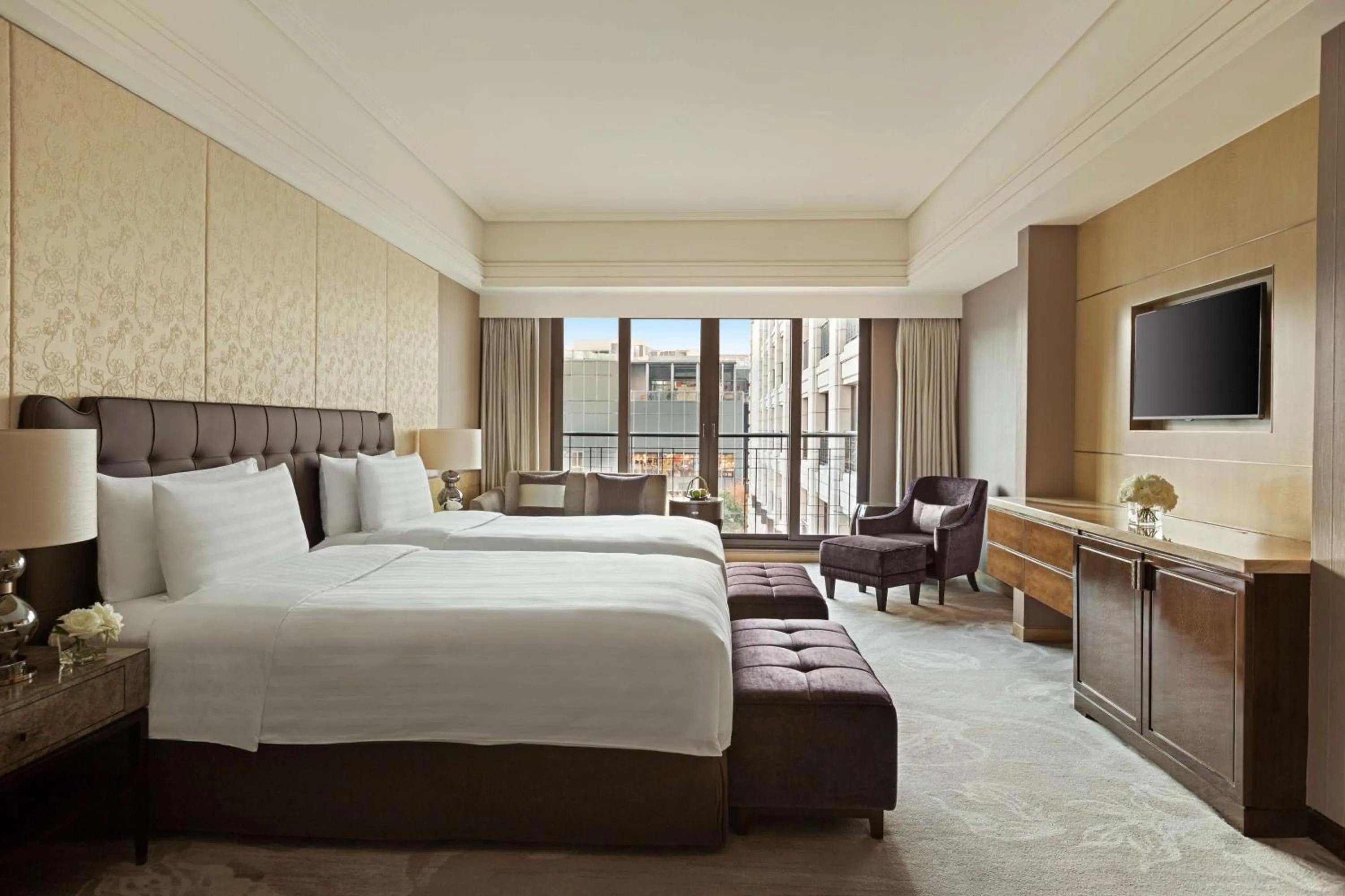 Bedroom, Bed in Midtown Shangri-La, Hangzhou