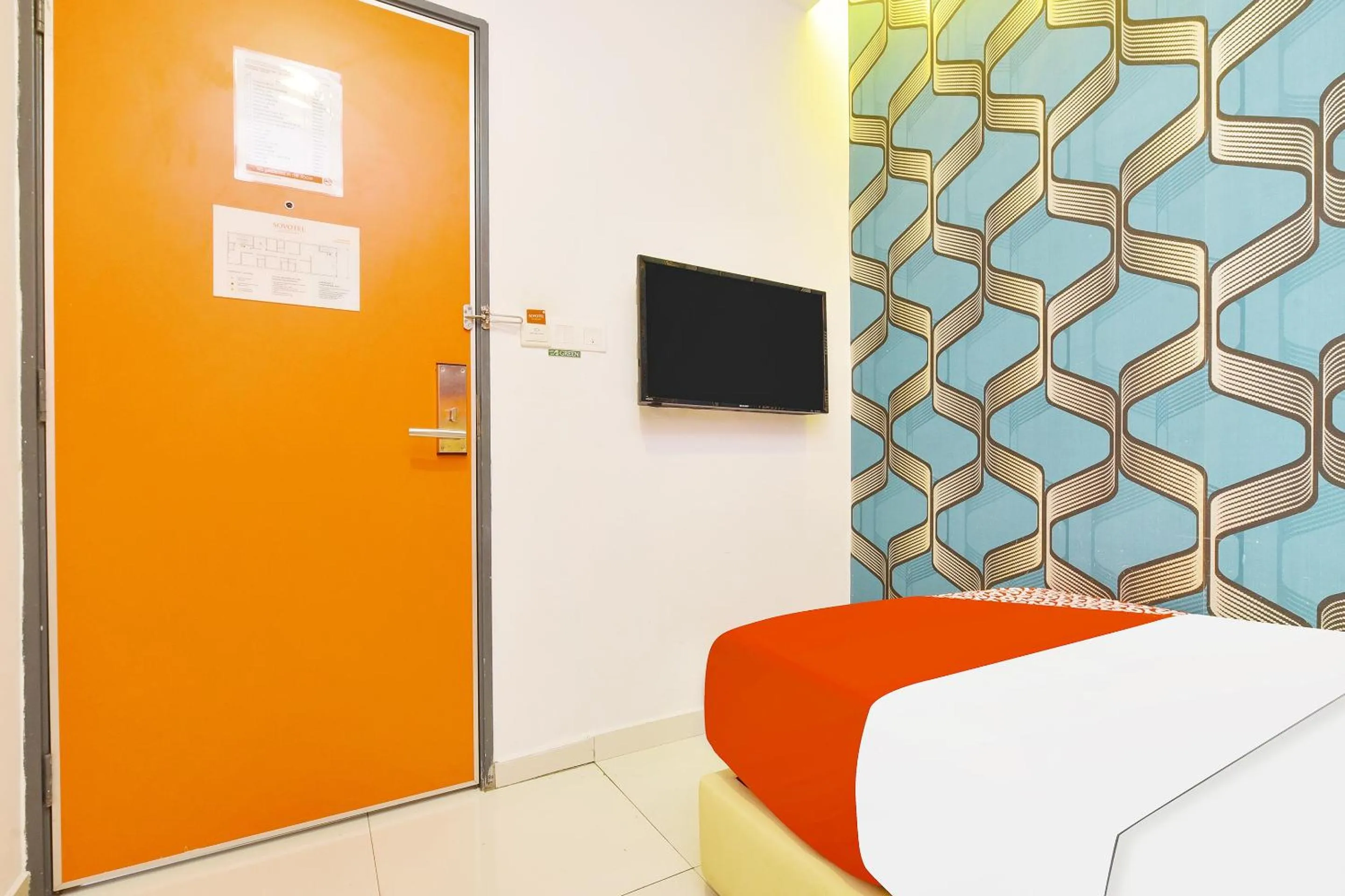 Bed, TV/Entertainment Center in Super OYO 90512 Sovotel Kelana Jaya 79