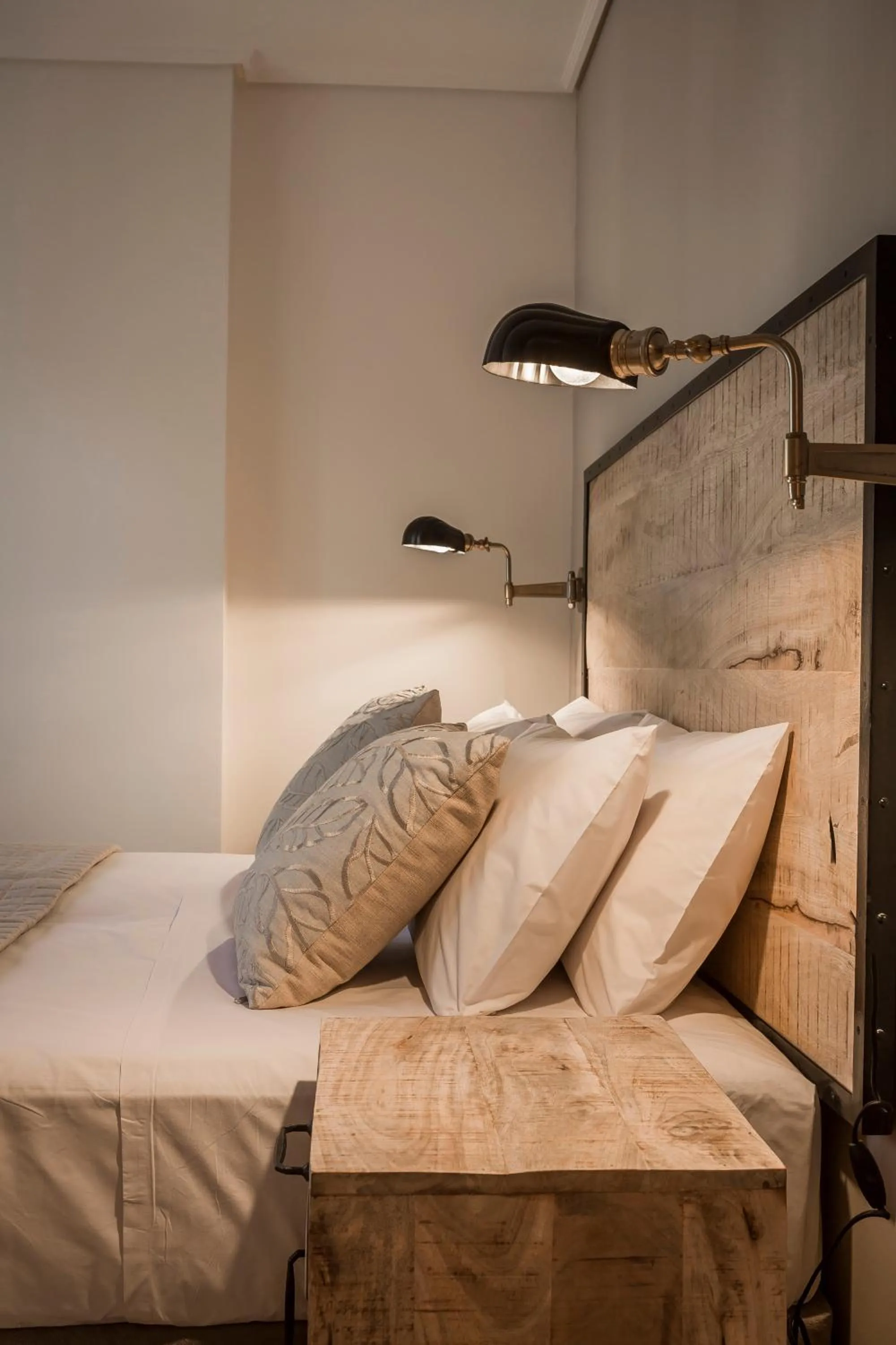 Bed in Meliti Waterfront Suites