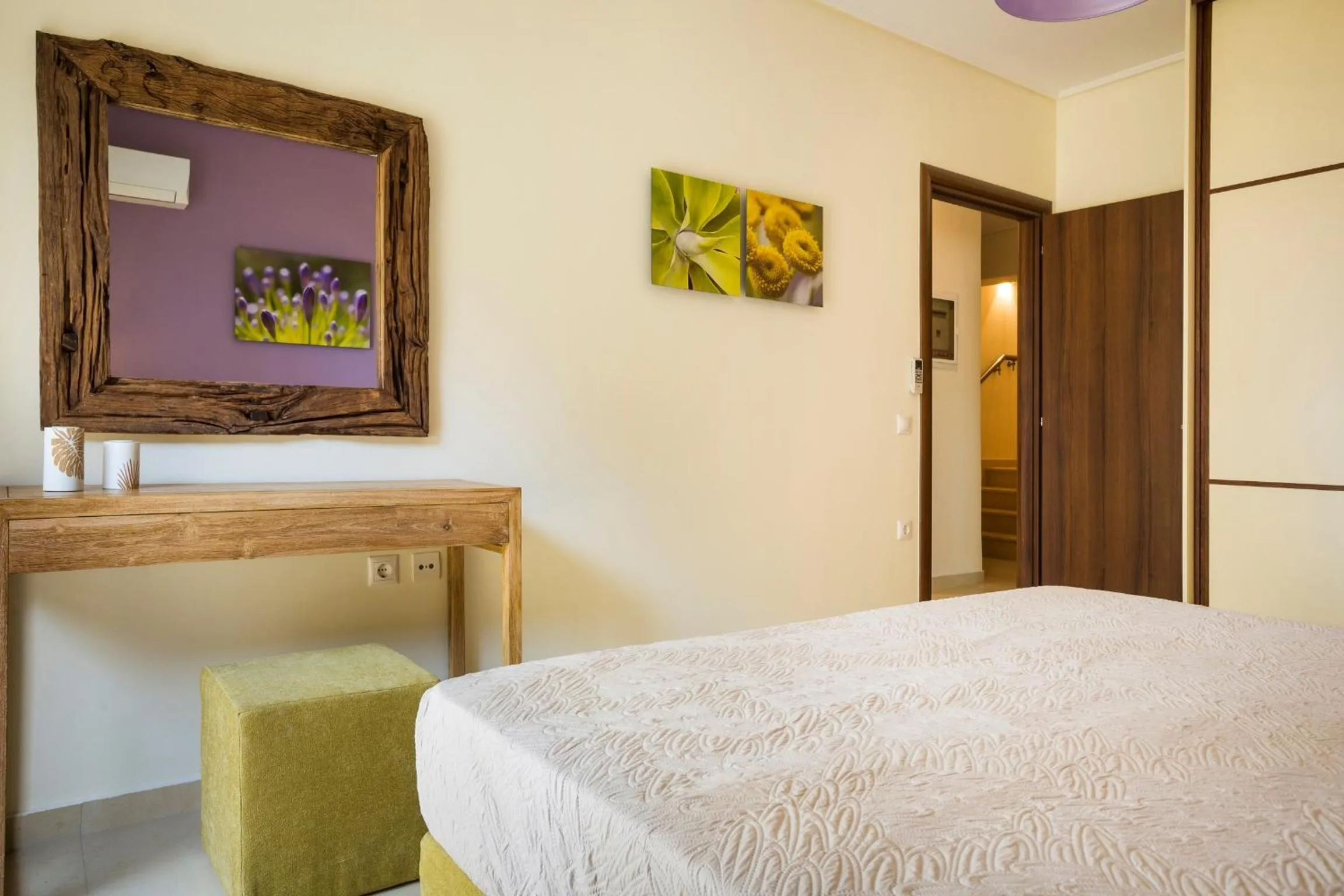 Bed in Meliti Waterfront Suites