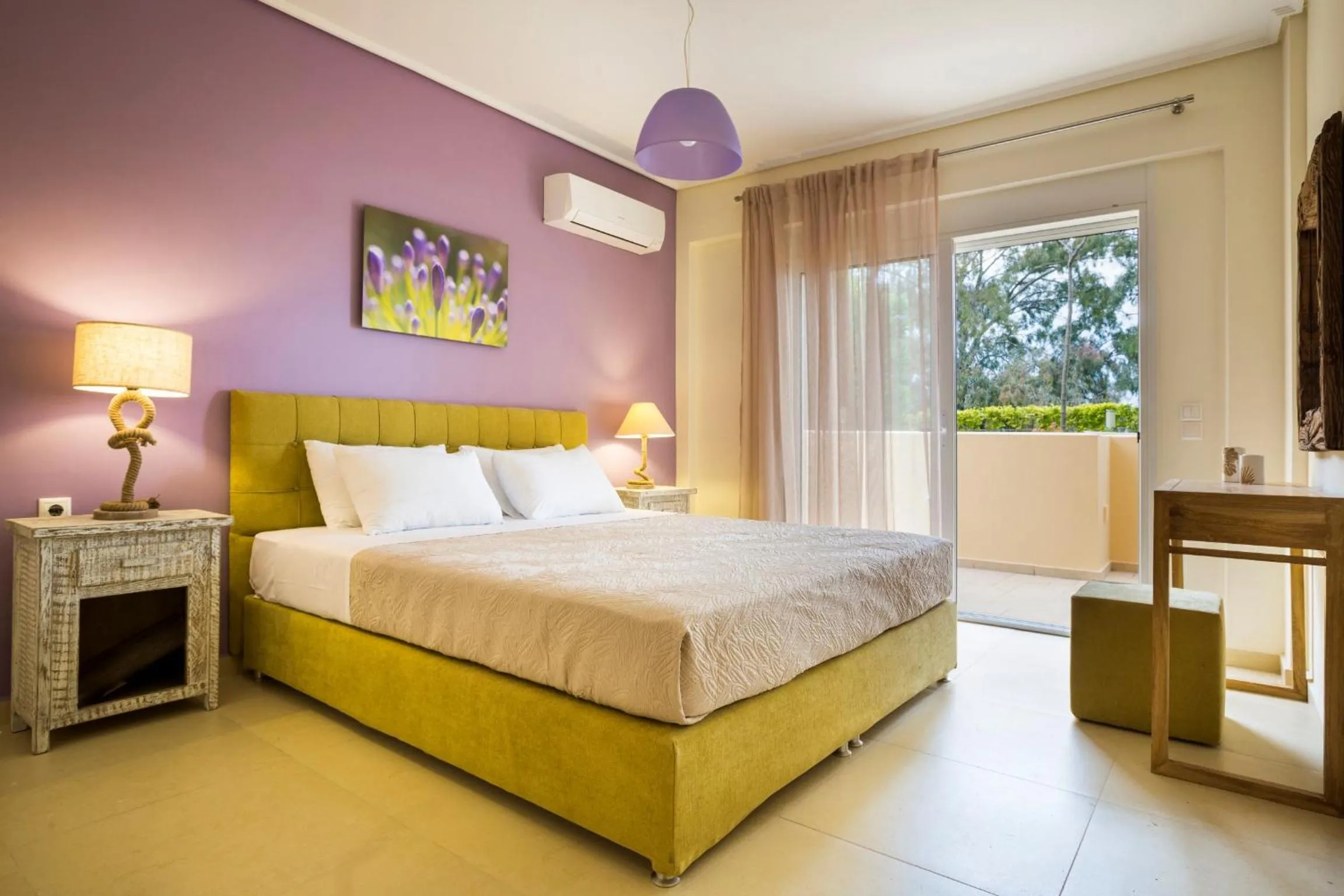 Bed in Meliti Waterfront Suites