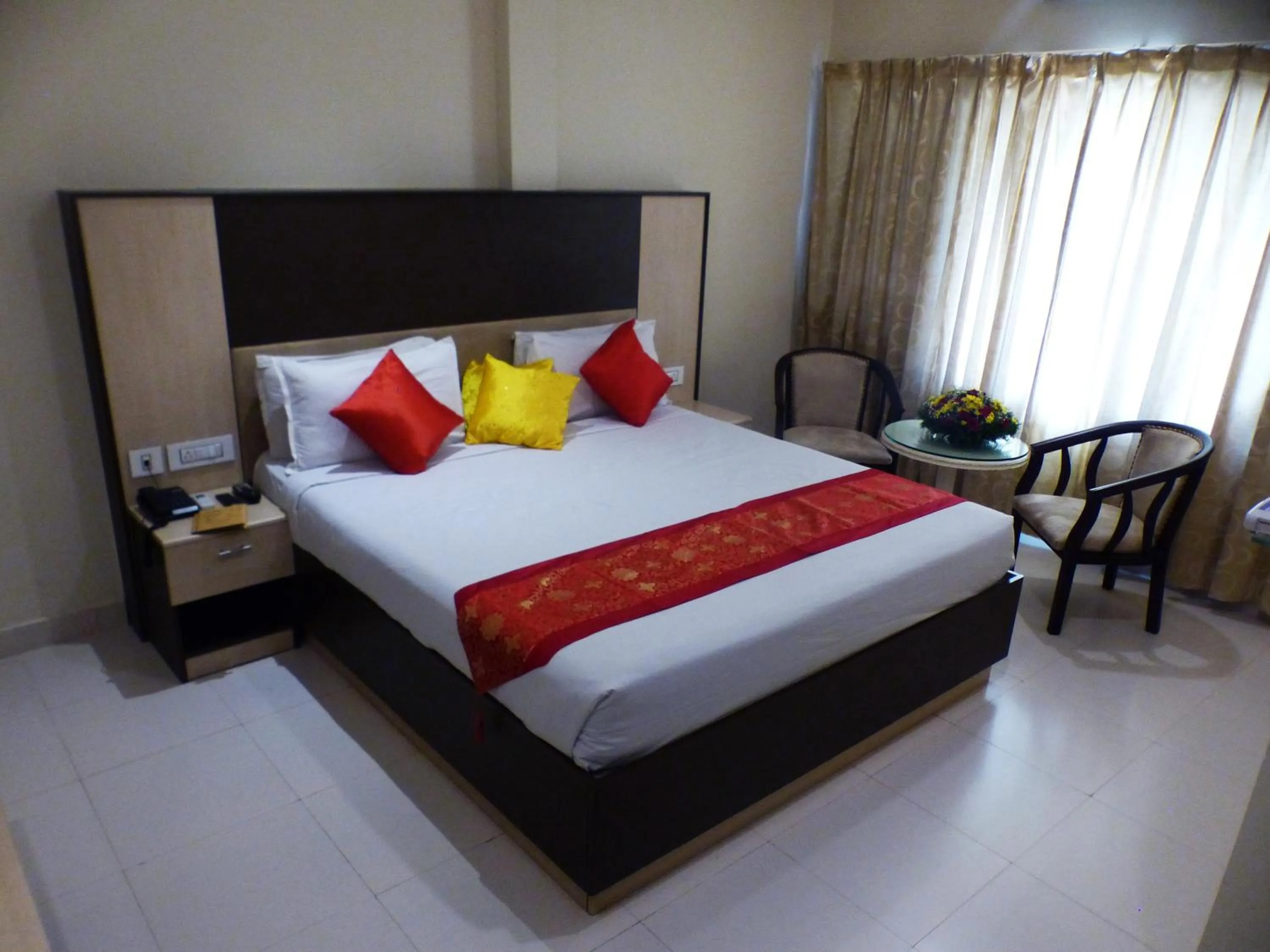 Bedroom, Bed in Hotel Highway Garden