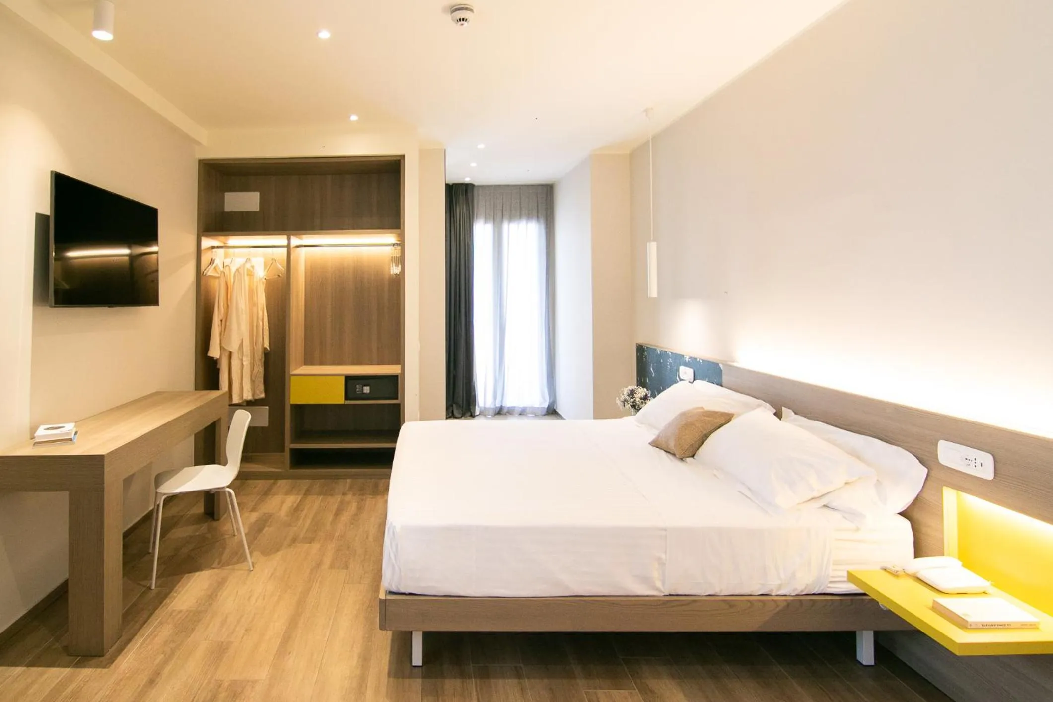 Bed in Hotel Hollywood