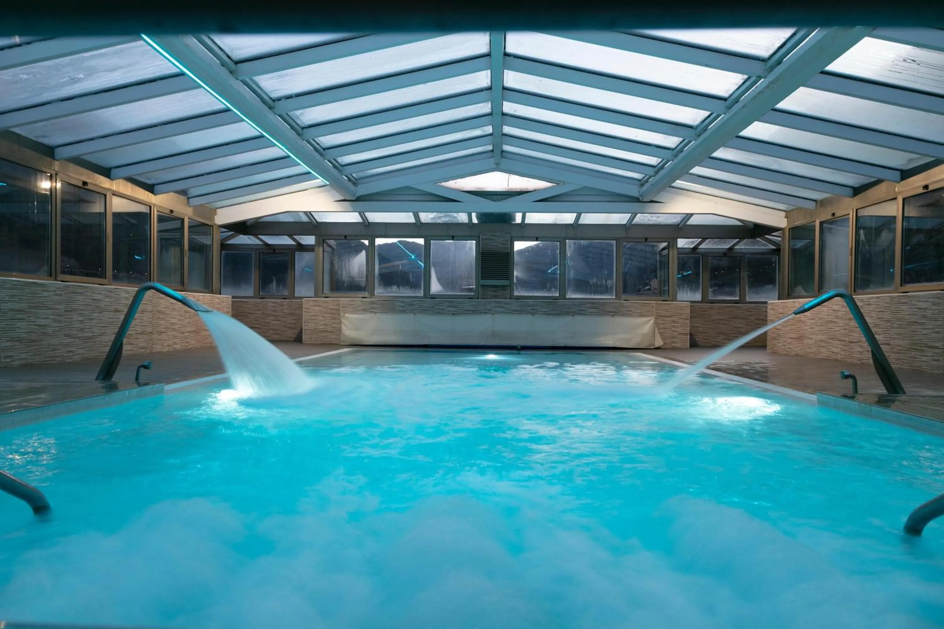 Swimming pool in Hotel Best Andorra Center
