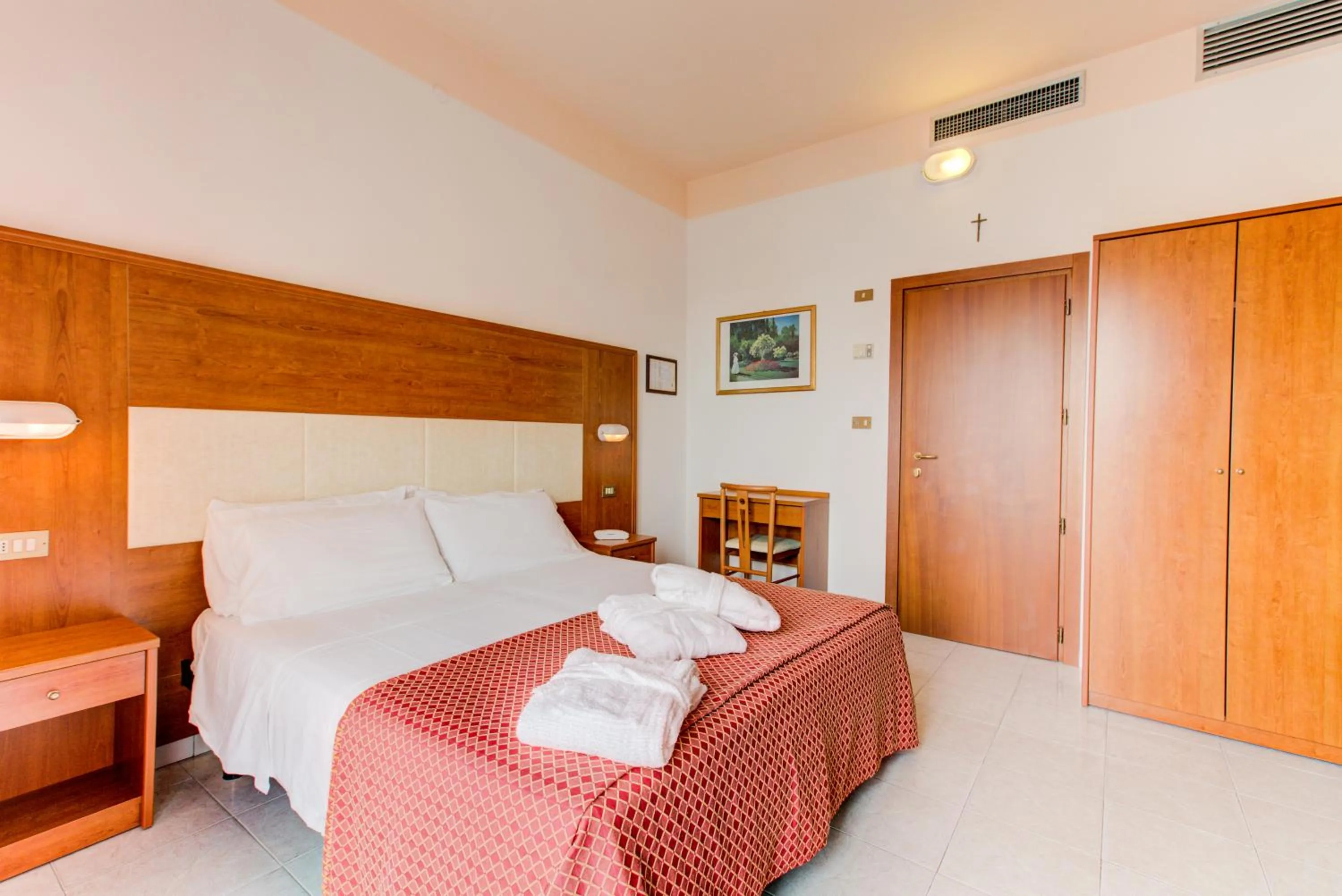 Bed in Hotel Vela d'Oro