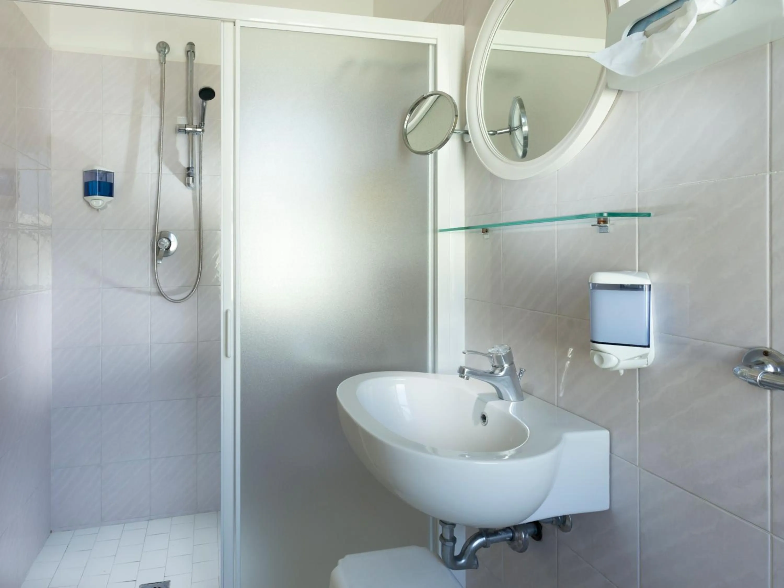 Bathroom in Hotel Vela d'Oro