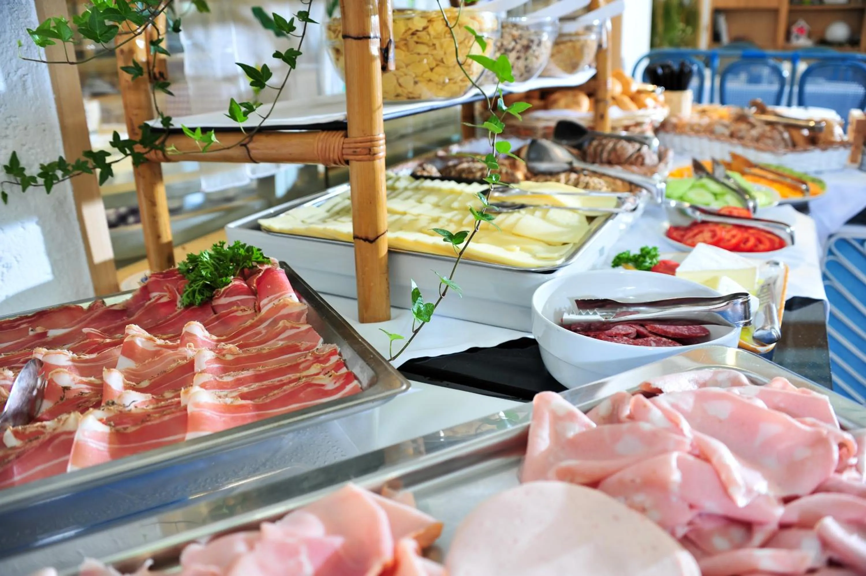 Buffet breakfast in Kröllnerhof