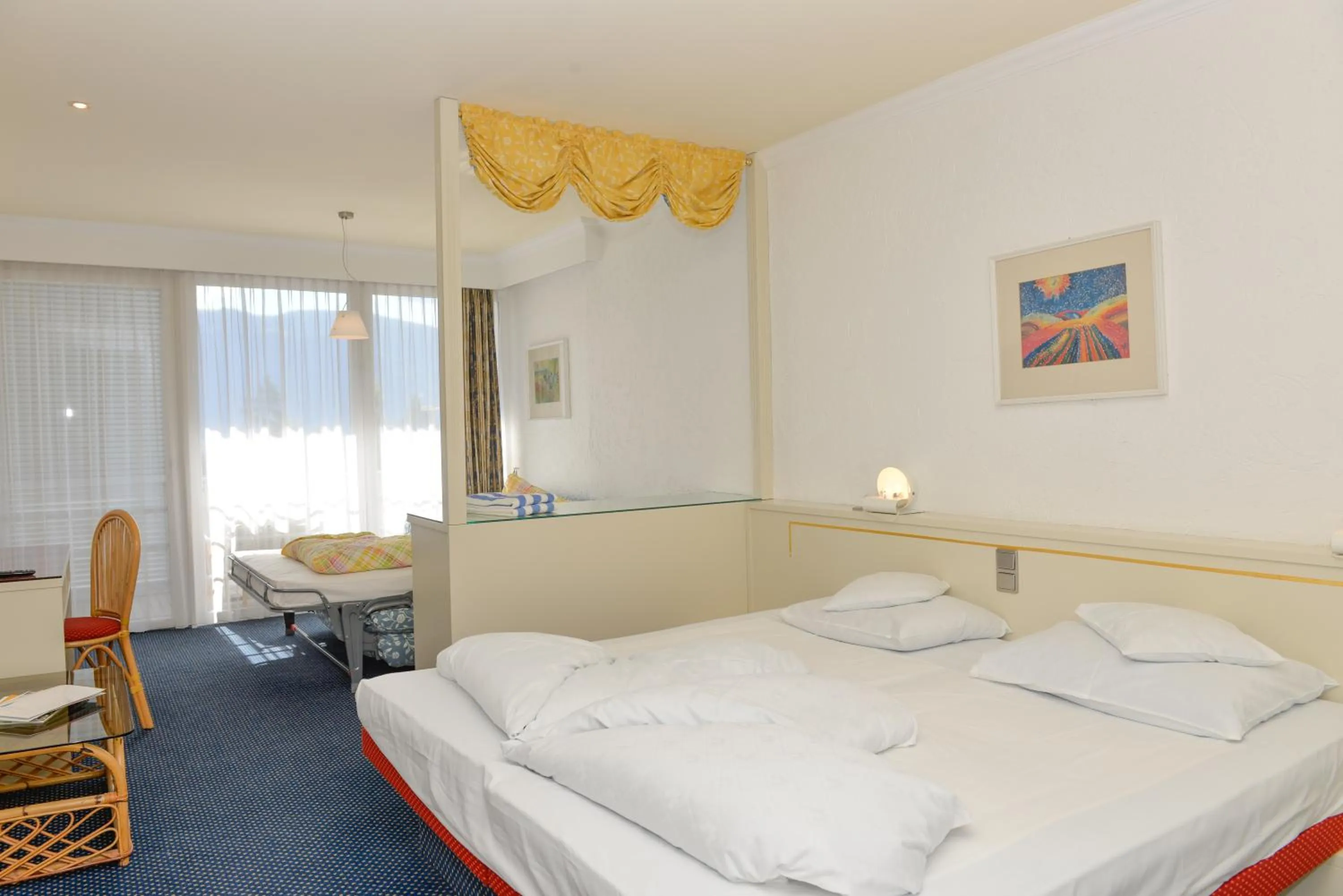 Photo of the whole room, Bed in Kröllnerhof