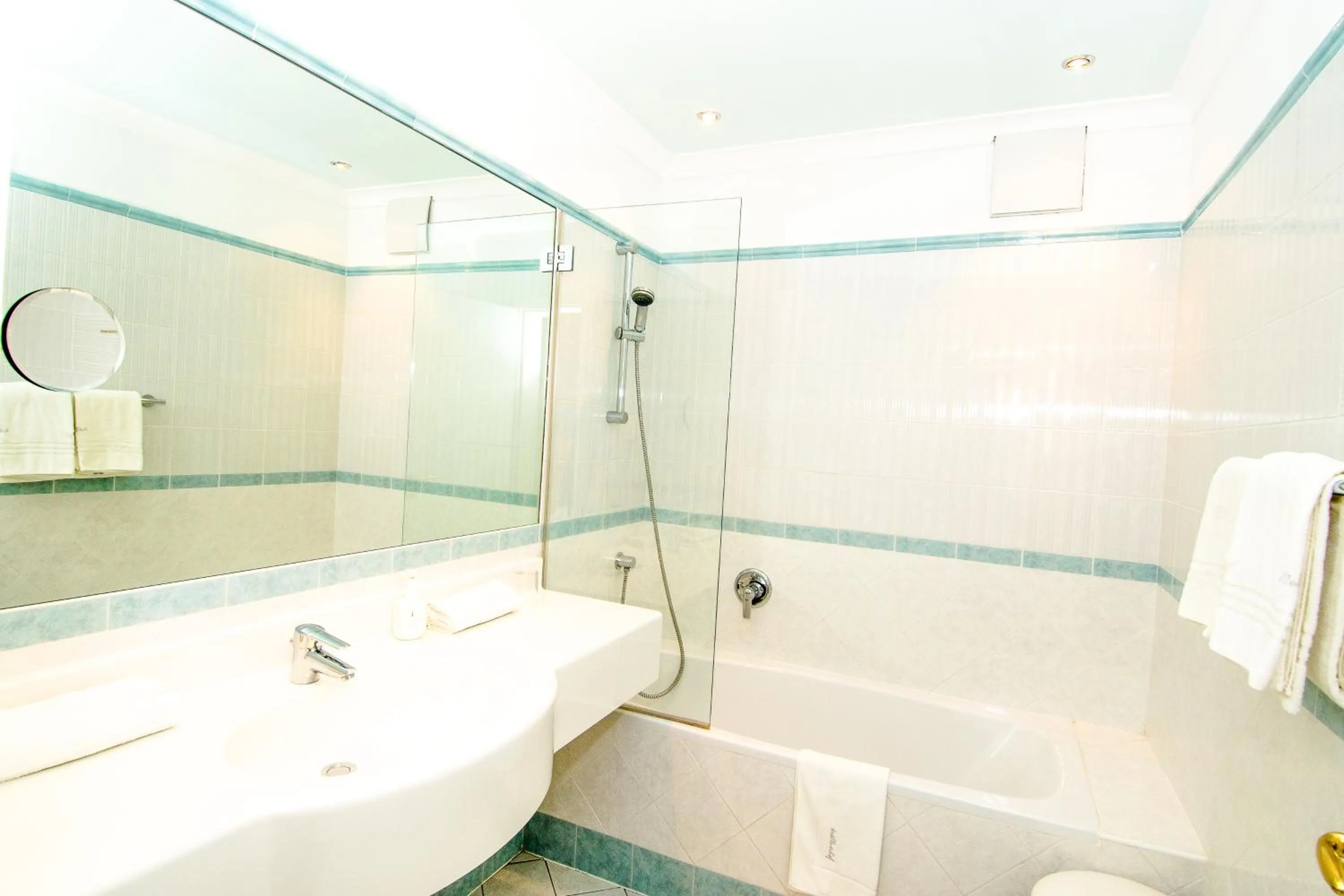 Bathroom in Kröllnerhof