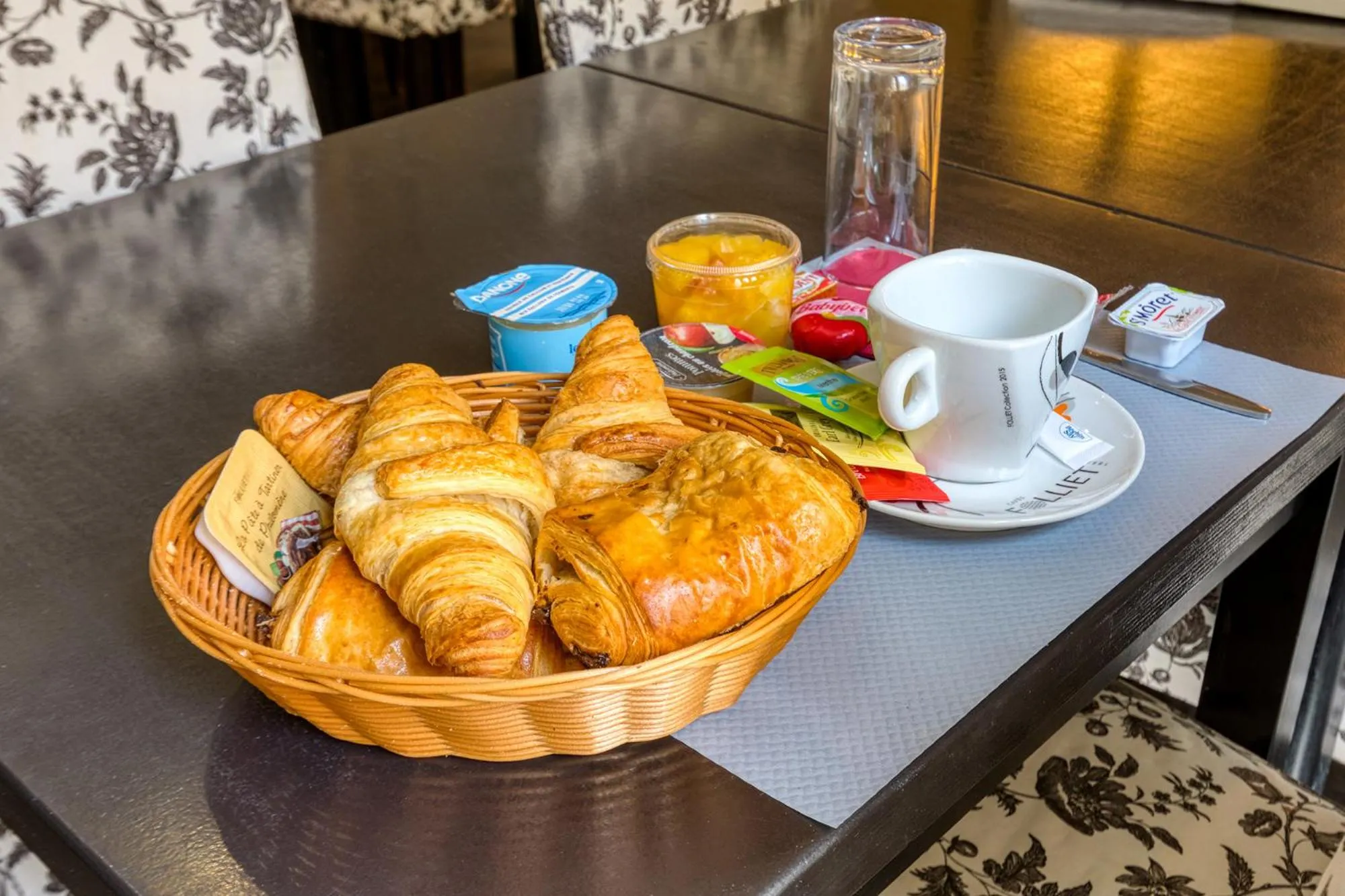 Breakfast in Hôtel Mistral Comédie Saint Roch